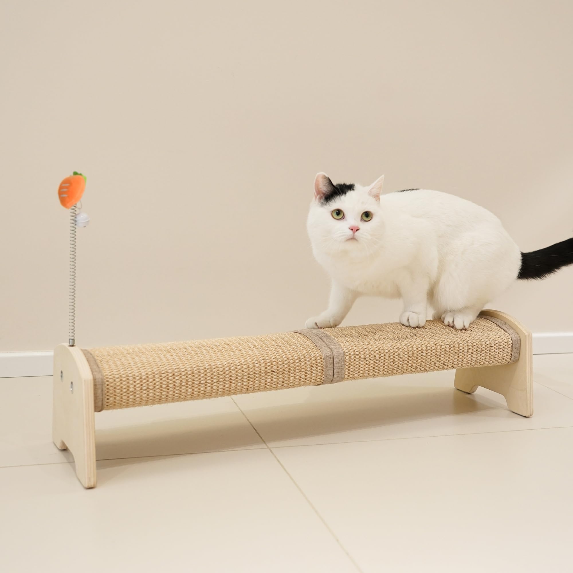 PETKARAY Horizontaler Kratzbaum, Kratzbaum für Katzen, Katzenbaum, 76,2 cm Sisal-Katzenkratzbaum, großer Katzenkratzbaum mit Federspielzeug, schützt Möbel für Indoor-Kätzchen
