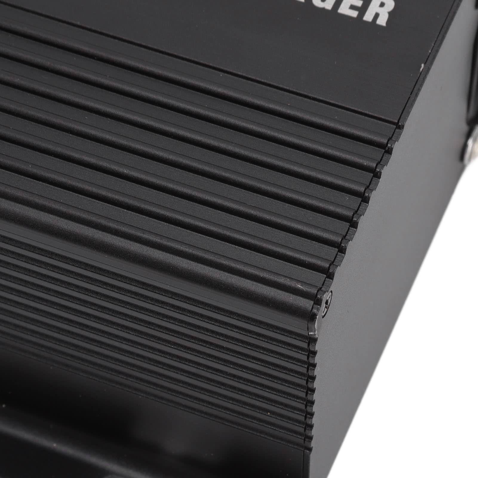 Caricabatterie da DC a DC Controller solare 12V 30A Caricabatteria automatico per auto con connessione APP mobile per Marine Truck Boat Off Grid Power System Lega di alluminio