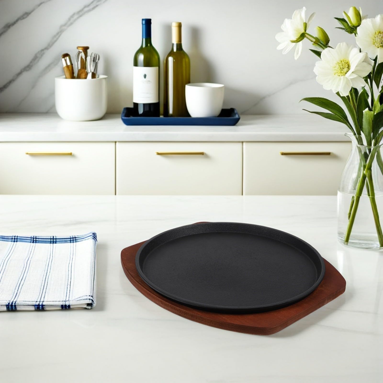 ULTECHNOVO Plaque de Cuisson en Fonte pour Barbecue Extérieur, Poêle à Steak 27cm avec Base en Bois, Résiste aux Hautes Températures, pour Restaurant et Rassemblements