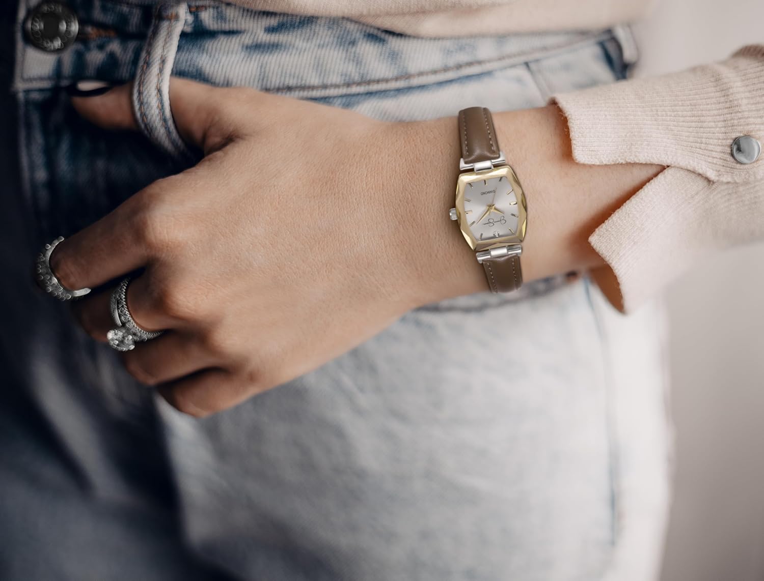 Jessica Simpson Diamond Collection Women's Watch, Classic Quartz, Leather Band, Barrle Faceted Crystal Face, Elegant Dress Watch for Women - Image 6