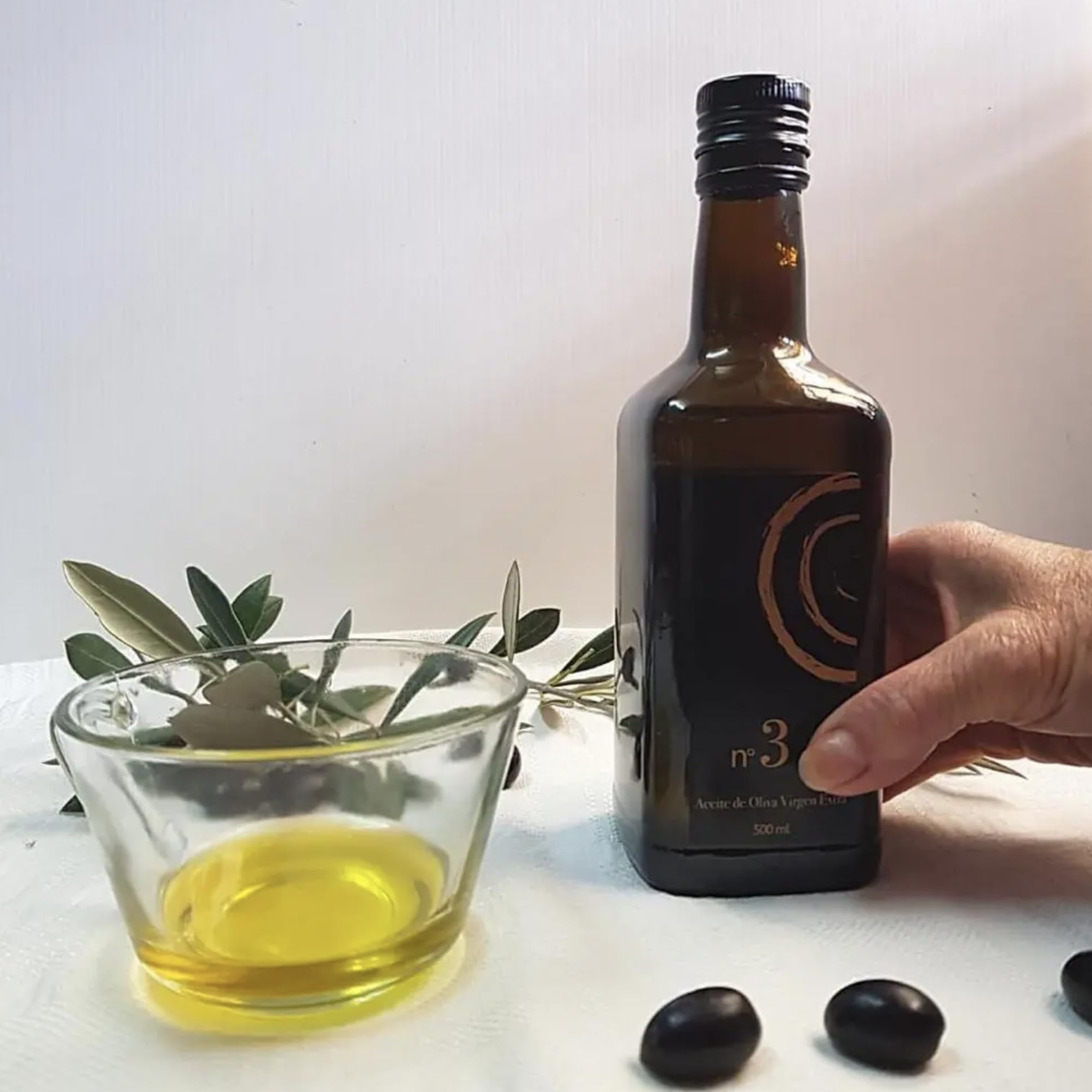 Aceite Oliva Virgen Extra. Variedad Picual. Aceite de Oliva Virgen Extra en formato de 500ml (Pack de 5) en botella de cristal opaca. AOVE Picual. Aceite Gourmet virgen extra. Ideal como regalo.