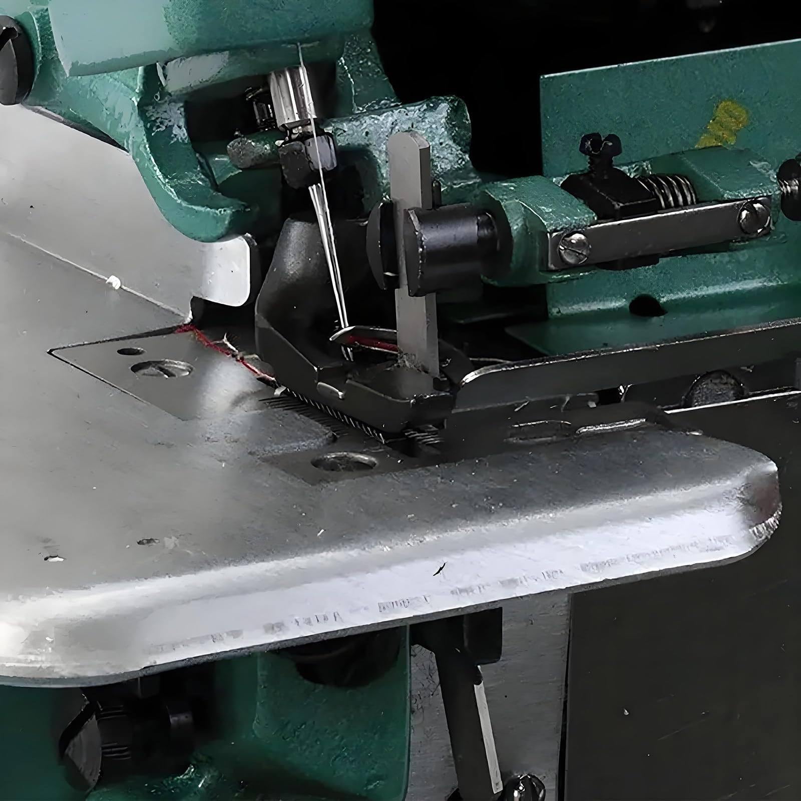 Macchina per cucire overlock a punto coperto, capacità a 3 punti, lunghezza regolabile, 3000 punti/min per tessuto resistente