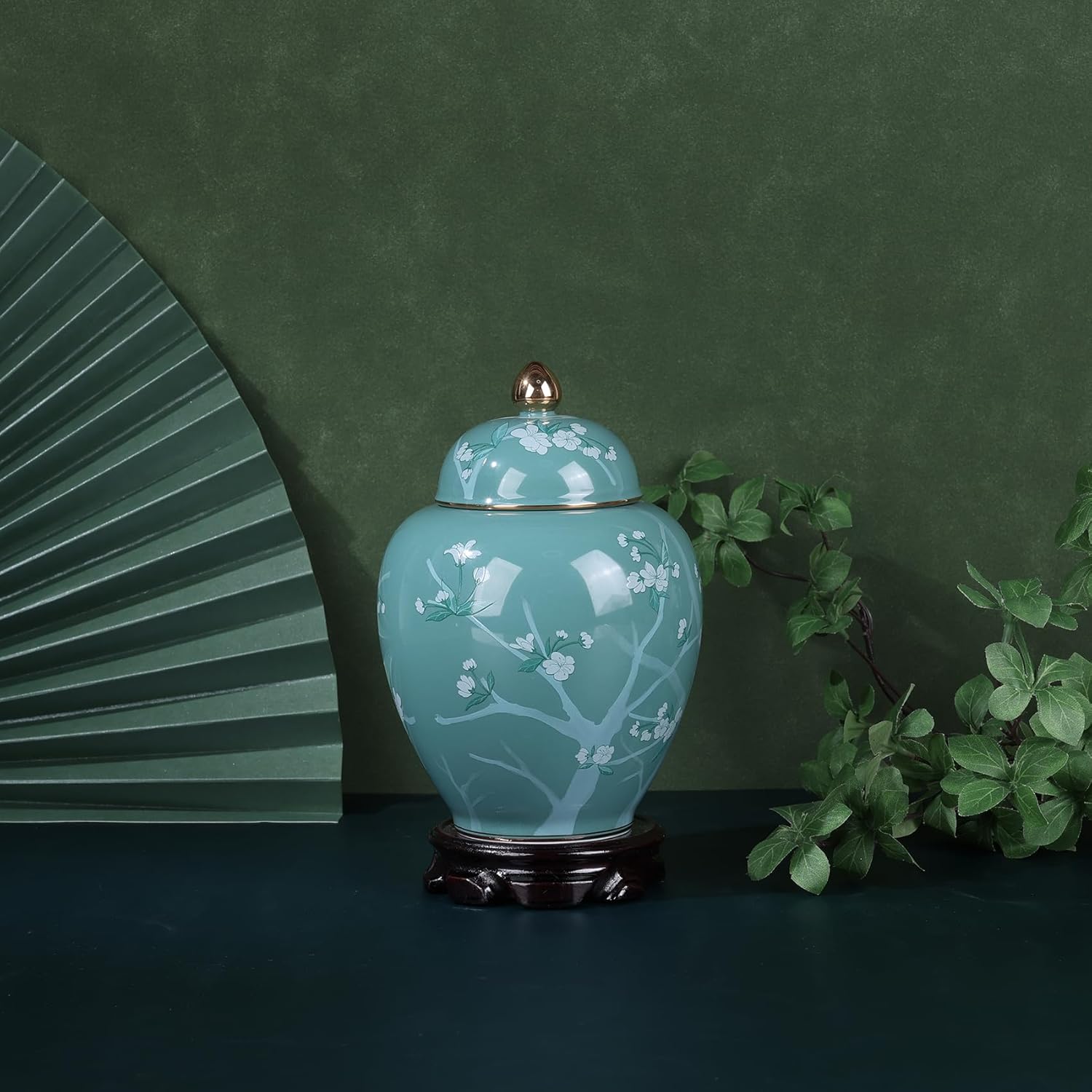 Green Pine Blossom Ceramic Jar-Blue and White Porcelain Ginger Jar, Chinoiserie Decorative Storage Jar, Multifunctional Ceramic Vase for Home Decor (Green)