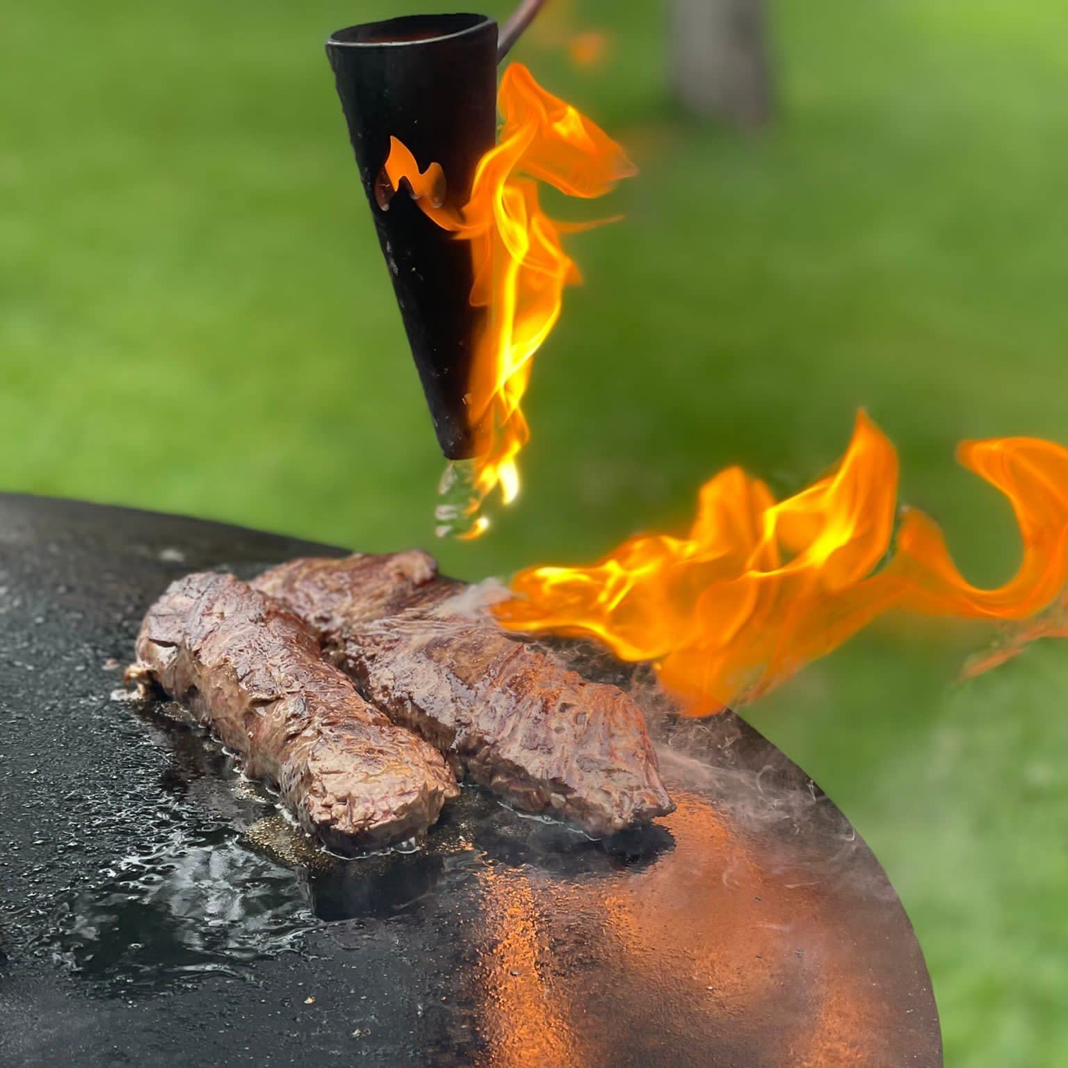 Grillrost.com Das Original BigFlame | Flambadou - per Uno Spettacolo di Barbecue infuocato dal Sapore incomparabile - Made in Germany