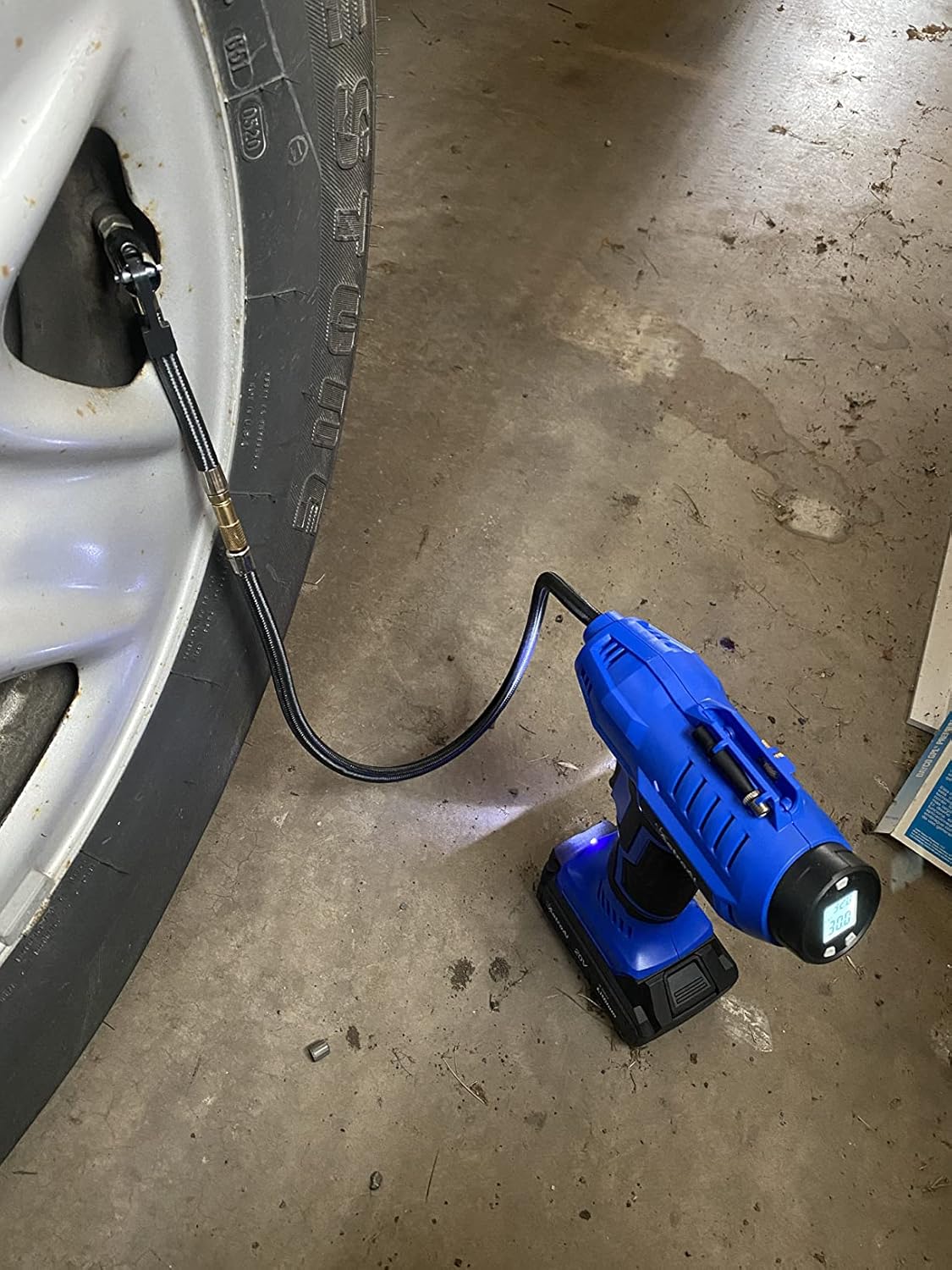 AstroAI 160 PSI Handheld Tire Air Compressor Cordless Tire Inflator