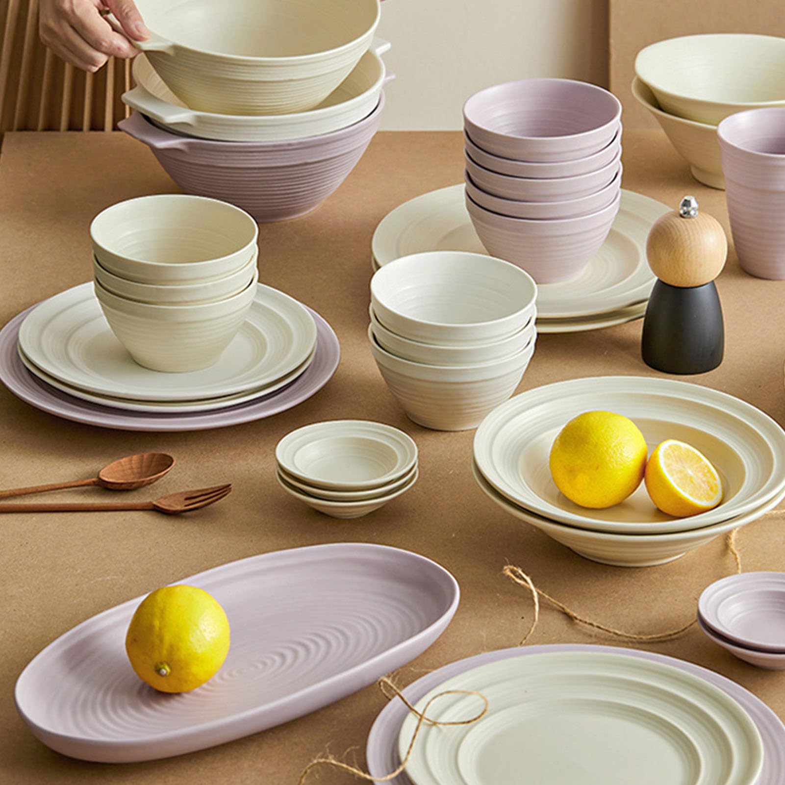 Service de Table en céramique (10 pièces) : Bols et Assiettes Beige Pastel et Lavande, Vaisselle élégante pour Les Repas Quotidiens