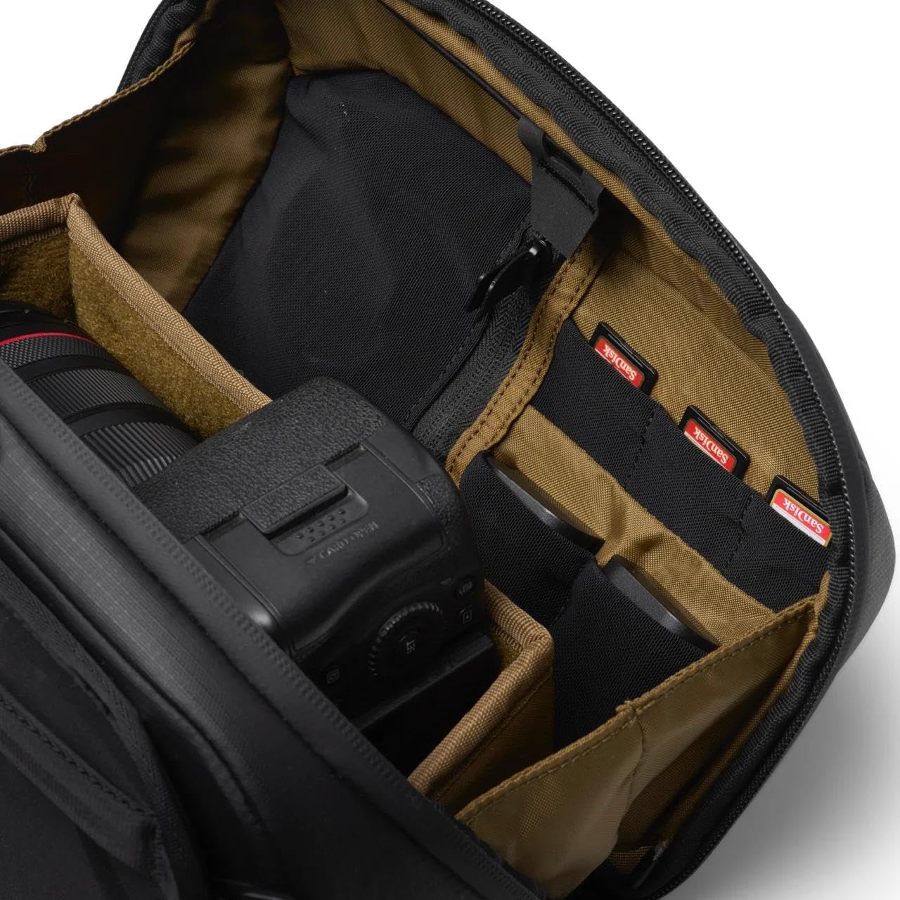 Gomatic Sling Bag Fotográfica 5L – Borsa Compacta para Cámara Mirrorless o Reflex, Diseño Peter McKinnon, Impermeable, Acceso Rápido, Ideal para Viajes, Ciudad o Fotografía Ligera