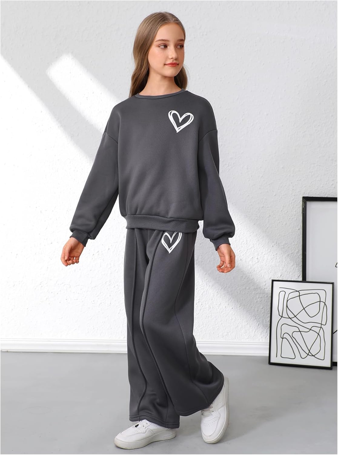 OYOANGLE Girl's 2 Piece Outfit Sweatsuits Set Heart Print Fleece Sweatshirts and Sweatpants Tracksuits - Image 4