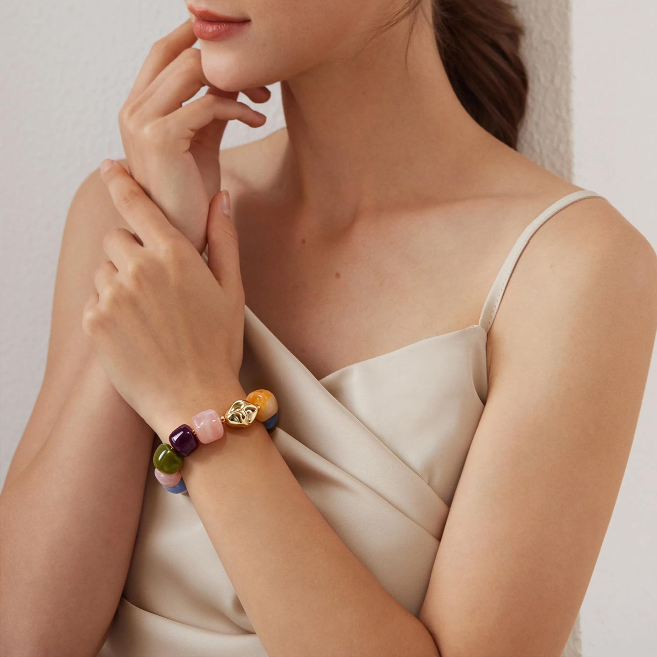 Braccialetto con perline grosse da donna, multicolore, con grandi perline in resina acrilica, elastico e allungabile, braccialetti alla moda e di tendenza, gioielli boho per vacanze estive al mare.