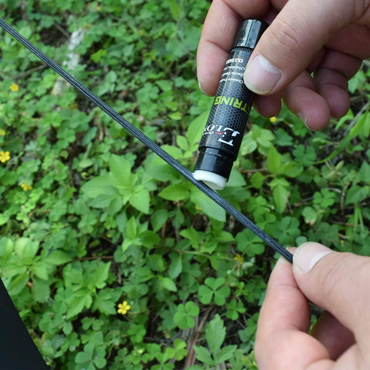 Huanggui Archery Bowstring Serving Thread - 30 Meter/Roll 0.021" Dark Green Thread for Recurve Longbow Compound Bow Crossbow (0.021 Army Green Thread) : Sports & Outdoors