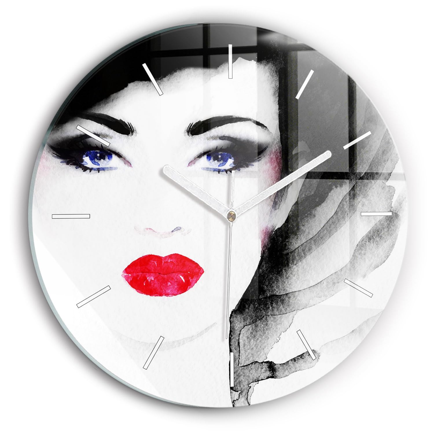 Horloge en verre silencieuse pour sublimer votre salon avec un portrait de femme moderne