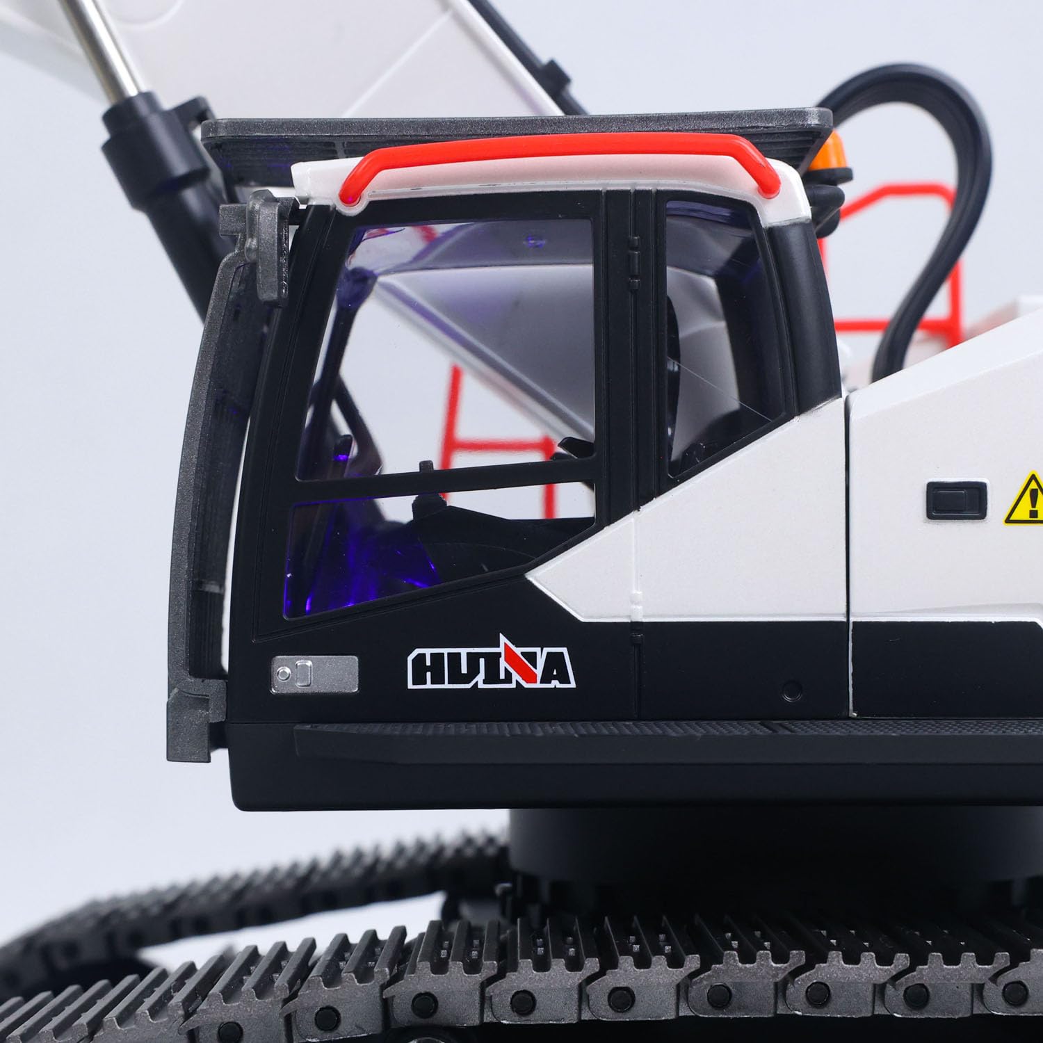 wheelfun Huina, escavatore in metallo, scala 1/14, modello 1594, escavatore radiocomandato con effetti luminosi e sonori, set completo con batteria e cavo di ricarica USB