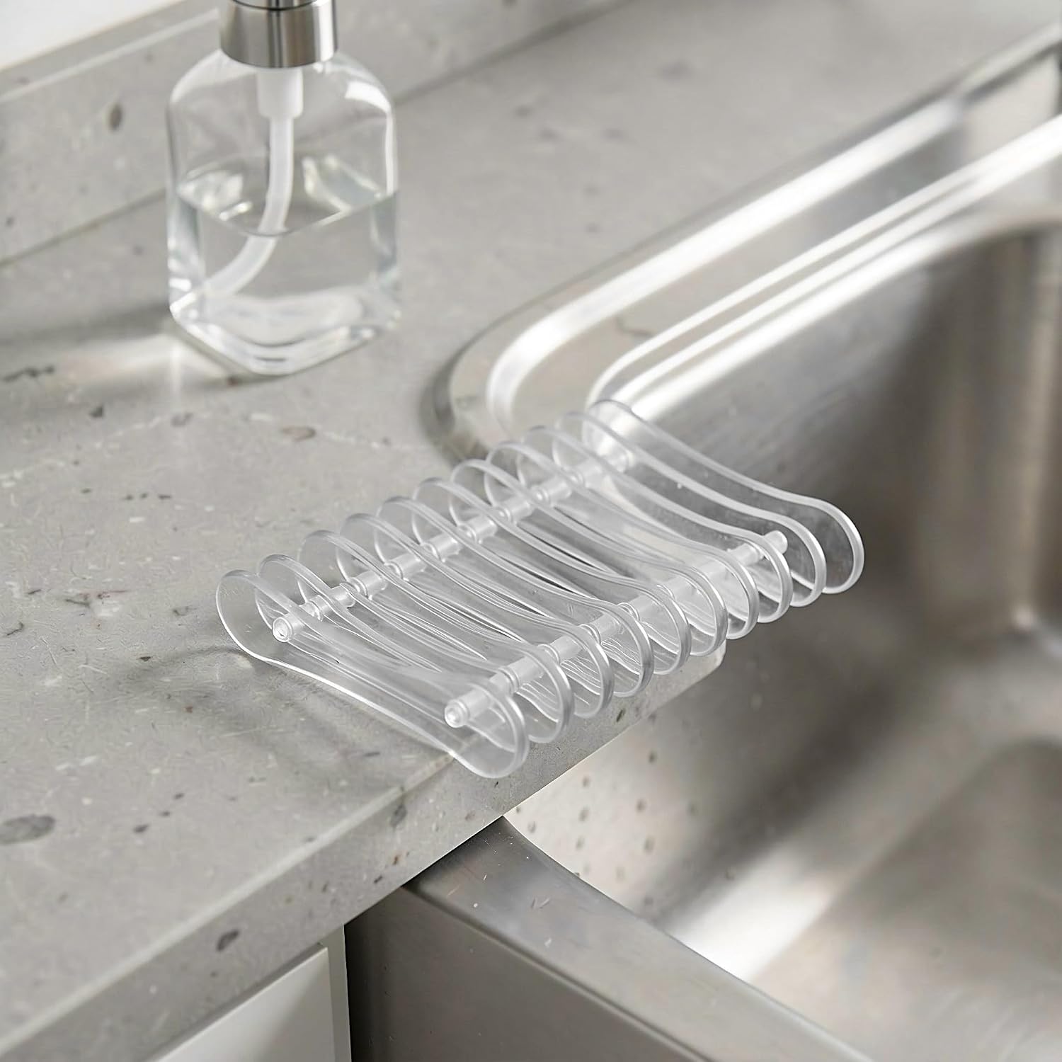 Toddmomy 2pcs Plastic Soap Dish with Drainage, Clear Soap Tray Savers image 4