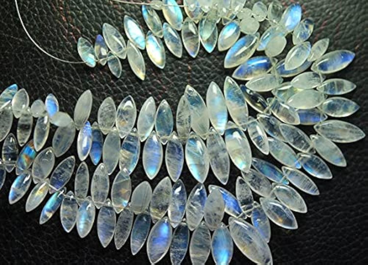 Pierre de lune arc-en-ciel marquise bleu flashy LKBEADS perles briolettes 12-16mm