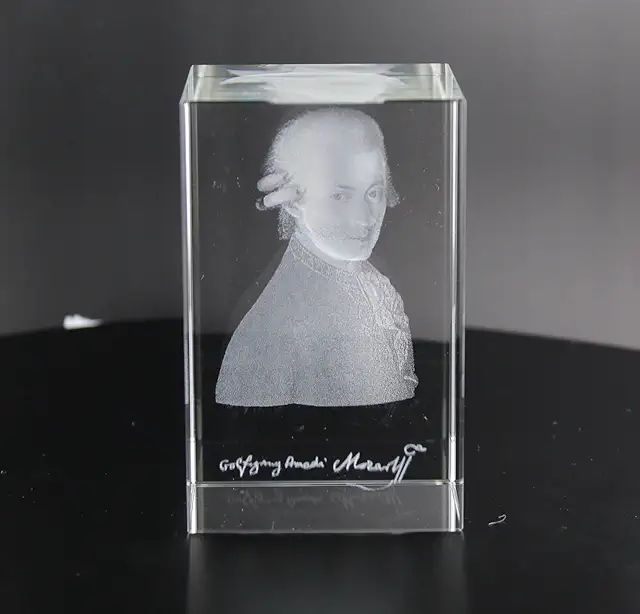 Wolfgang Amadeus Mozart 3D Glass Crystal Cube XL - Mozart Figuren