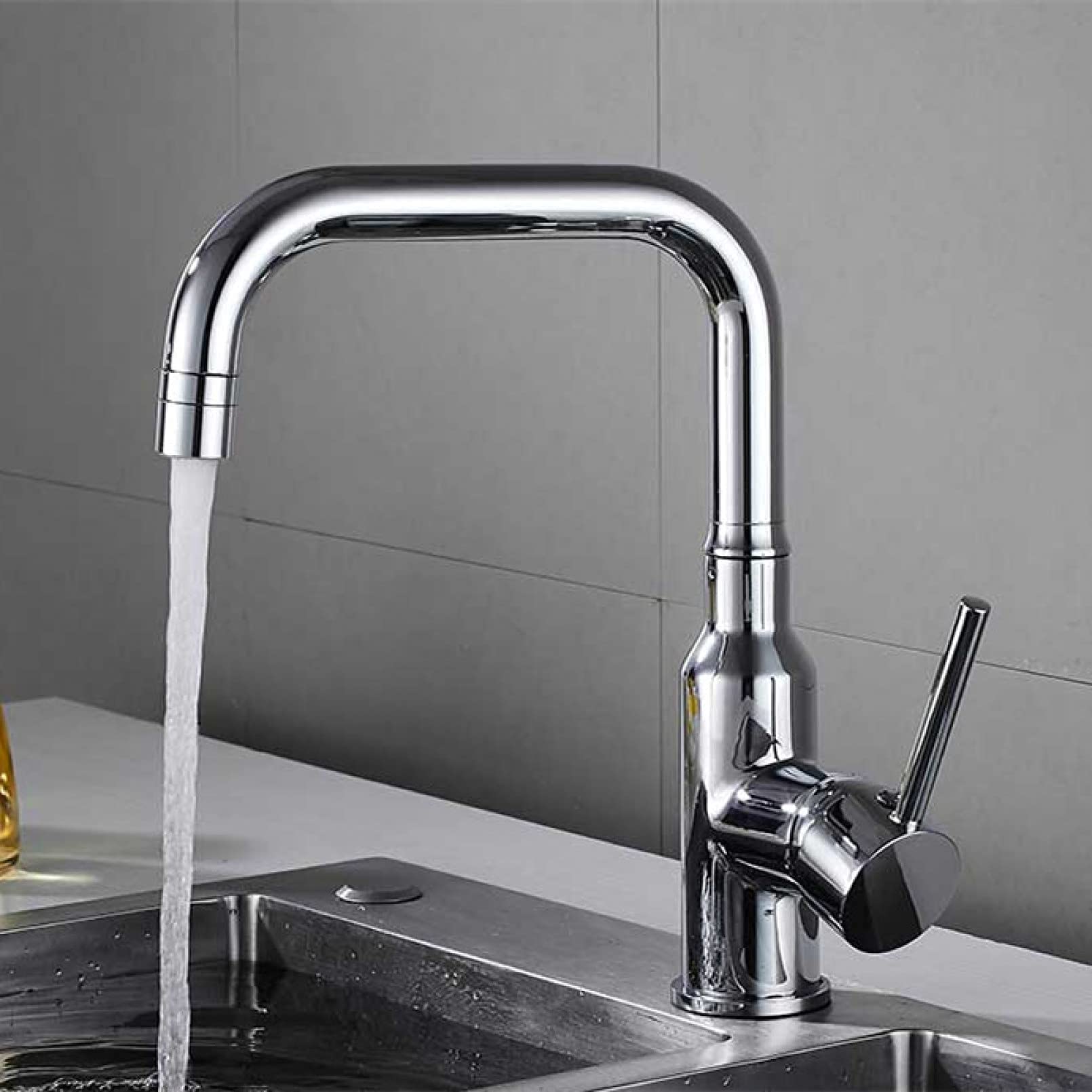 Mitigeur d'eau premium en noir mat pour une robinetterie de cuisine design