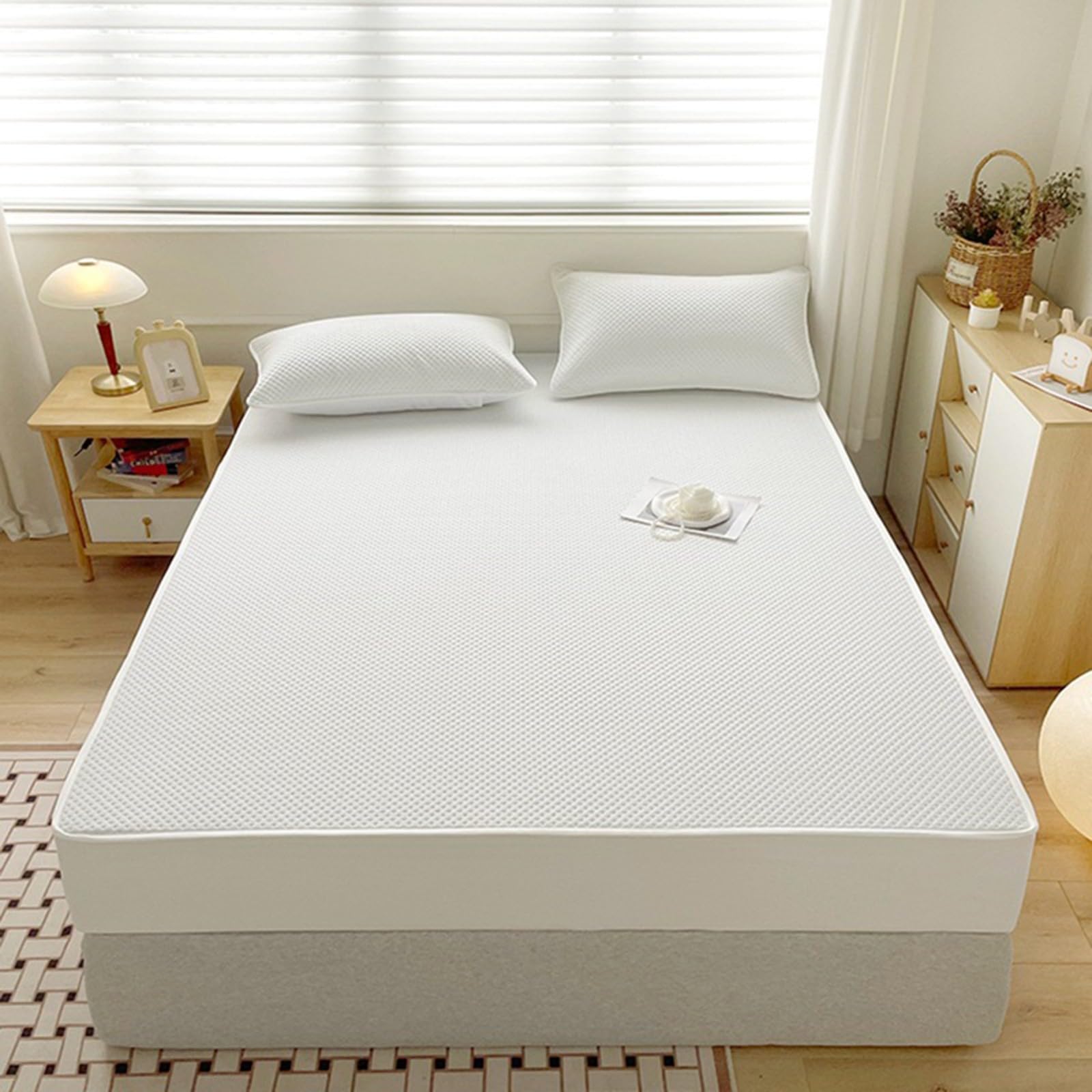 Coprimaterasso Queen,Coprimaterasso 100% Impermeabile,Design Traspirante con Superficie 3D,Tasca Protettiva Extra Profonda da 12"(White,180x200)