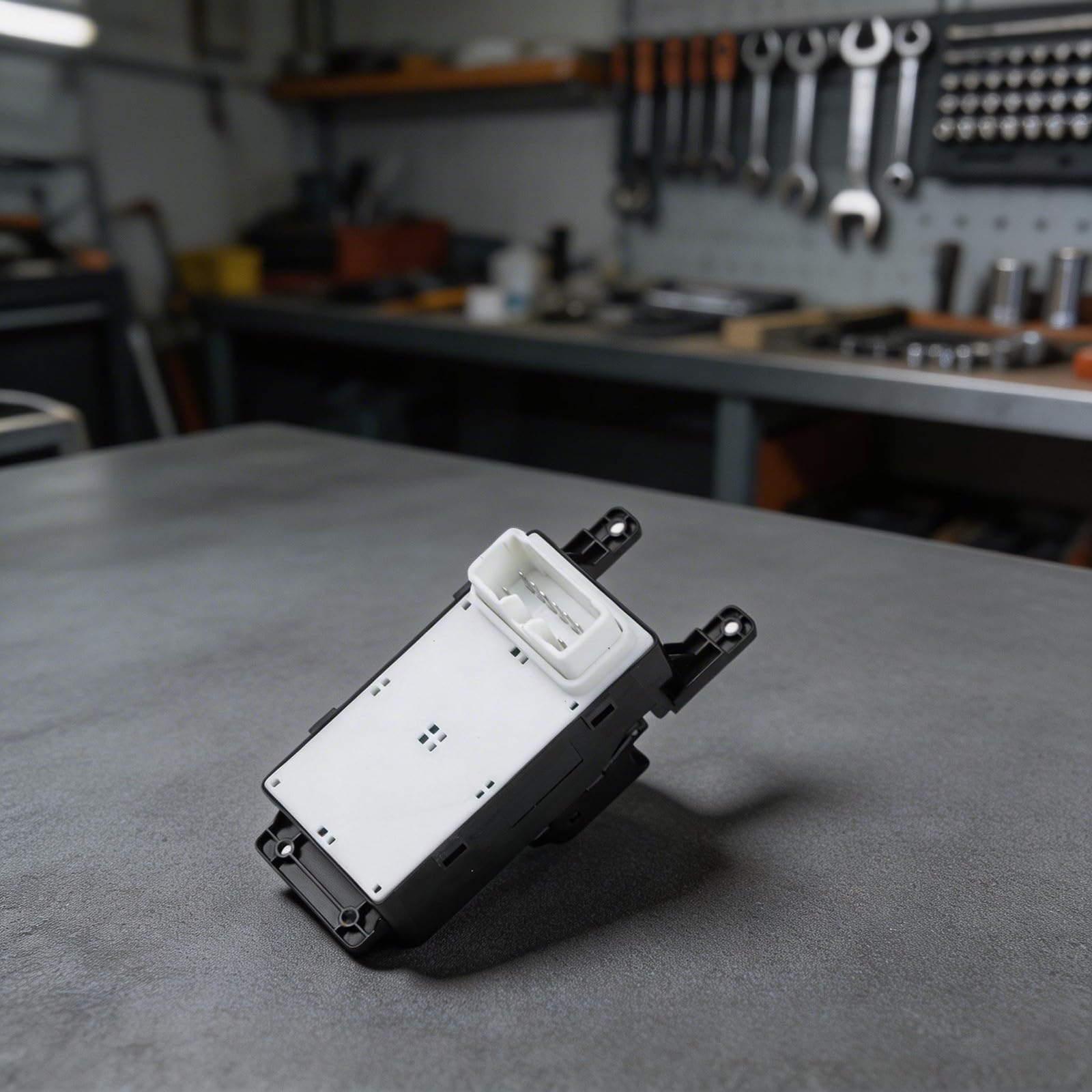Interruttore di controllo alzacristallo elettrico per Hyundai i800 i20 H1 Starex, ricambio diretto OEM 93570-1J500 93570-1J000, ABS nero lato conducente