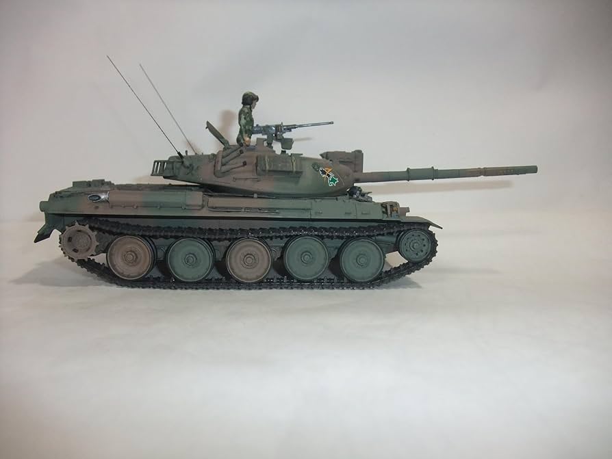 戦車　プラモデル完成品　1/35 スケール 戦車 プラモデル完成品 1/35 スケール