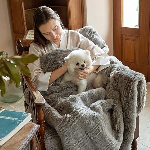Amélie Home Manta de lujo de piel sintética, 630 GMS, felpa ultra gruesa y mullida con manta de forro polar suave reversible, manta decorativa y
