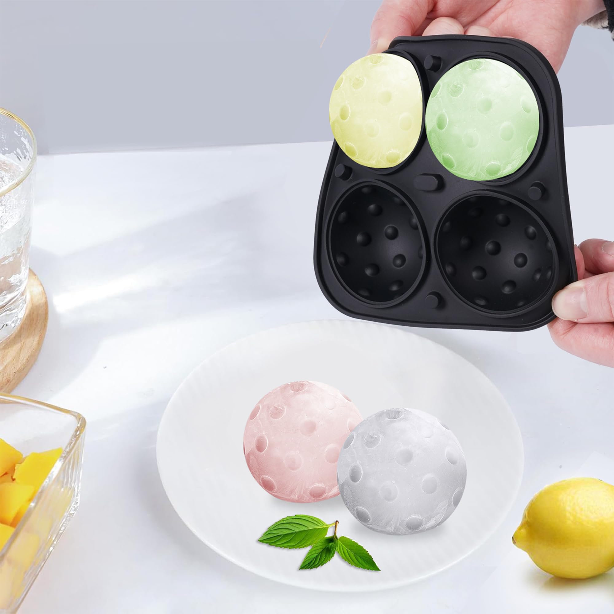 Stampo Per Cubetti Di Ghiaccio Rotondi 3D – 4 Palline Da 5,7 Cm, Silicone Alimentare Con Coperchio Antigoccia, Per Whisky, Cocktail, Gelato – Colore Nero