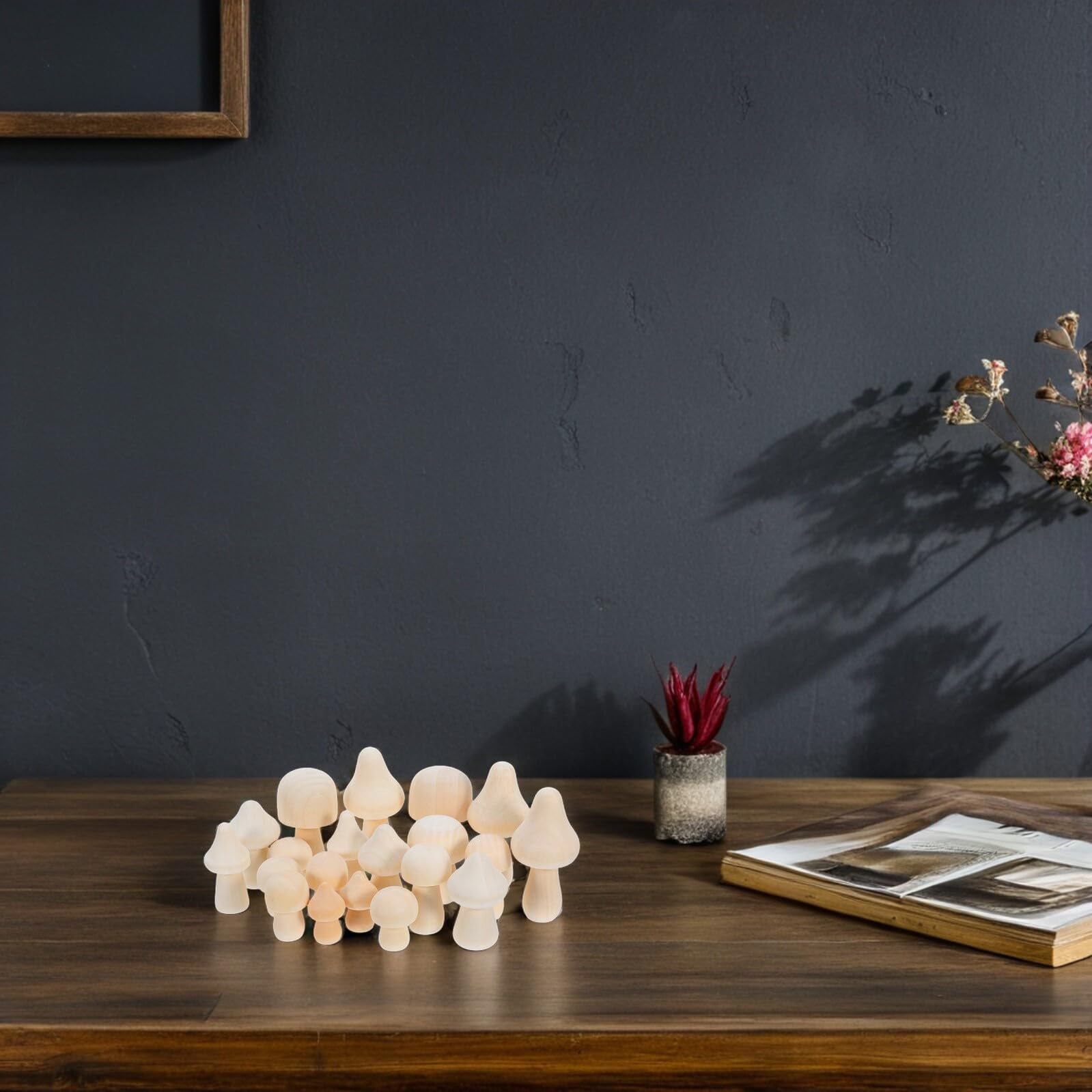50 Mini Figuras de Madera en Blanco para Manualidades, Figuras sin Terminar de Madera Beige, Adornos DIY para Proyectos Creativos Infantiles