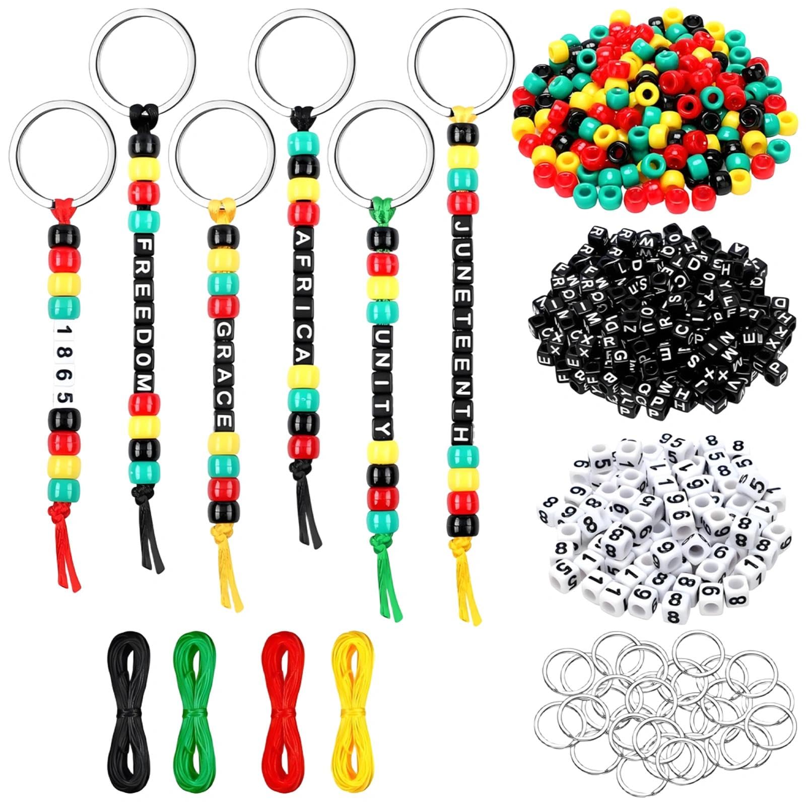 Keyring Making Kit, 566 Pcs DIY Keychain Making Kits, Keyring Making Kit Includes Key Rings, Letter Bead, Colorful Beads Heart Bead and Cords, Suitable for Handcrafting Keyrings, Backpack Charms