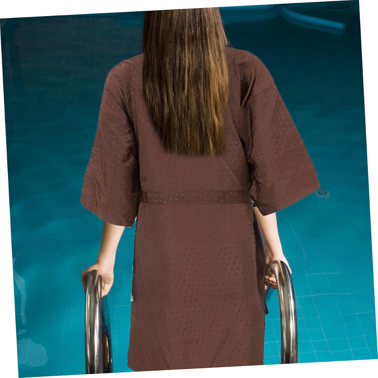 Hair Cutting Cape and Hot Dyeing Gown for Salon Clients, Coffee Color, Multi-function Hairdressing Apron with Snap Closure, Protective Barbershop Robe for Adults
