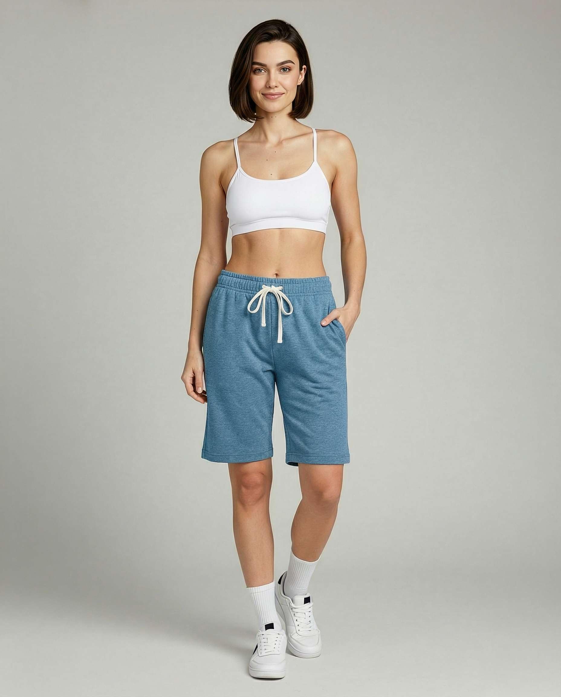 Real Essentials 3er-Pack: Damen-Bermuda-Shorts aus Baumwoll-Frottee-Jersey, 22,9 cm, Taschen, lässig, Lounge/Yoga (erhältlich in Übergröße)
