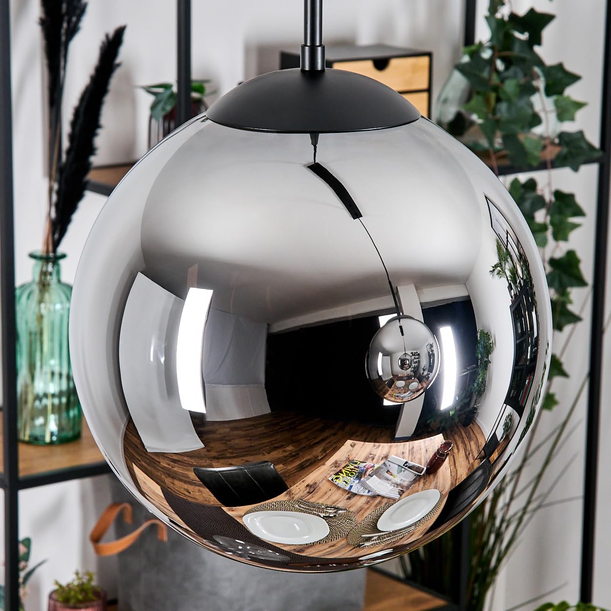HOFSTEIN Hängeleuchte Gastor, 2-flammige Hängelampe aus Metall/Glas in Schwarz/Chorm/Rauch, Retro/Vintage-Design (Ø 30cm), E27, Pendelleuchte höhenverstellbar max. 127cm, Esszimmer, Wohnzimmer, Küche