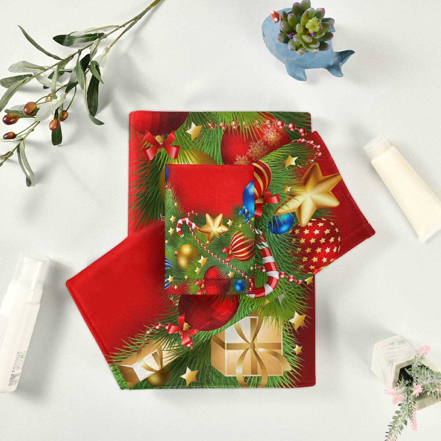 ALAZA Christmas Bathroom Towels Red Christmas Towels Set of 3, 1 Christmas Bath Towels 1 Hand Towels 1 Washcloth Soft Luxury for Spa Beach Merry Christmas Wreath Towels X-mas Decor Gifts