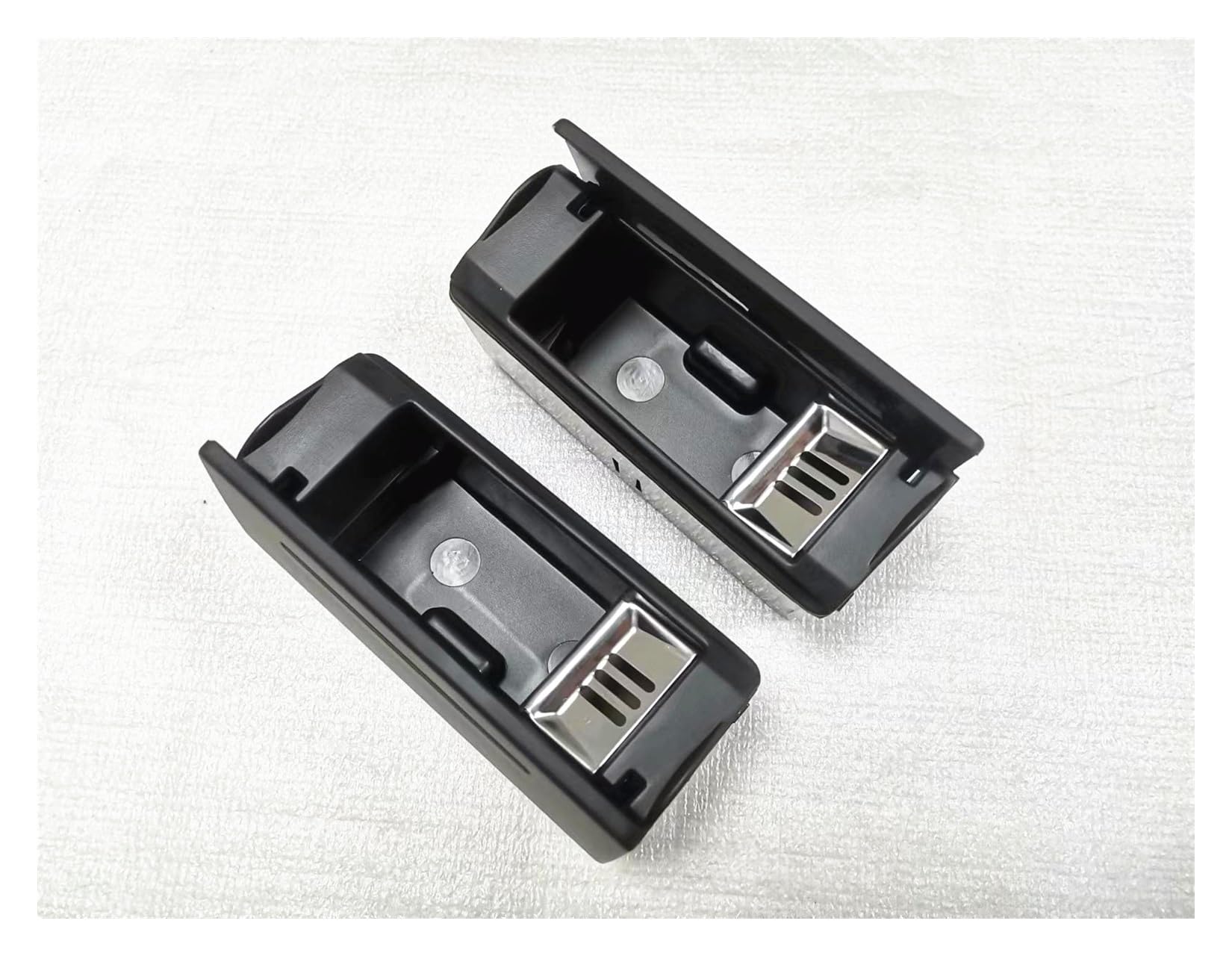 PAAR Aschenbecher mit schwarzer Tür hinten, passend for Audi, passend for A6 C5 C6 S6 Q7 RS6 1998–2011, 4B0 857 406 B, 4B0 857 405B (Color : RH)