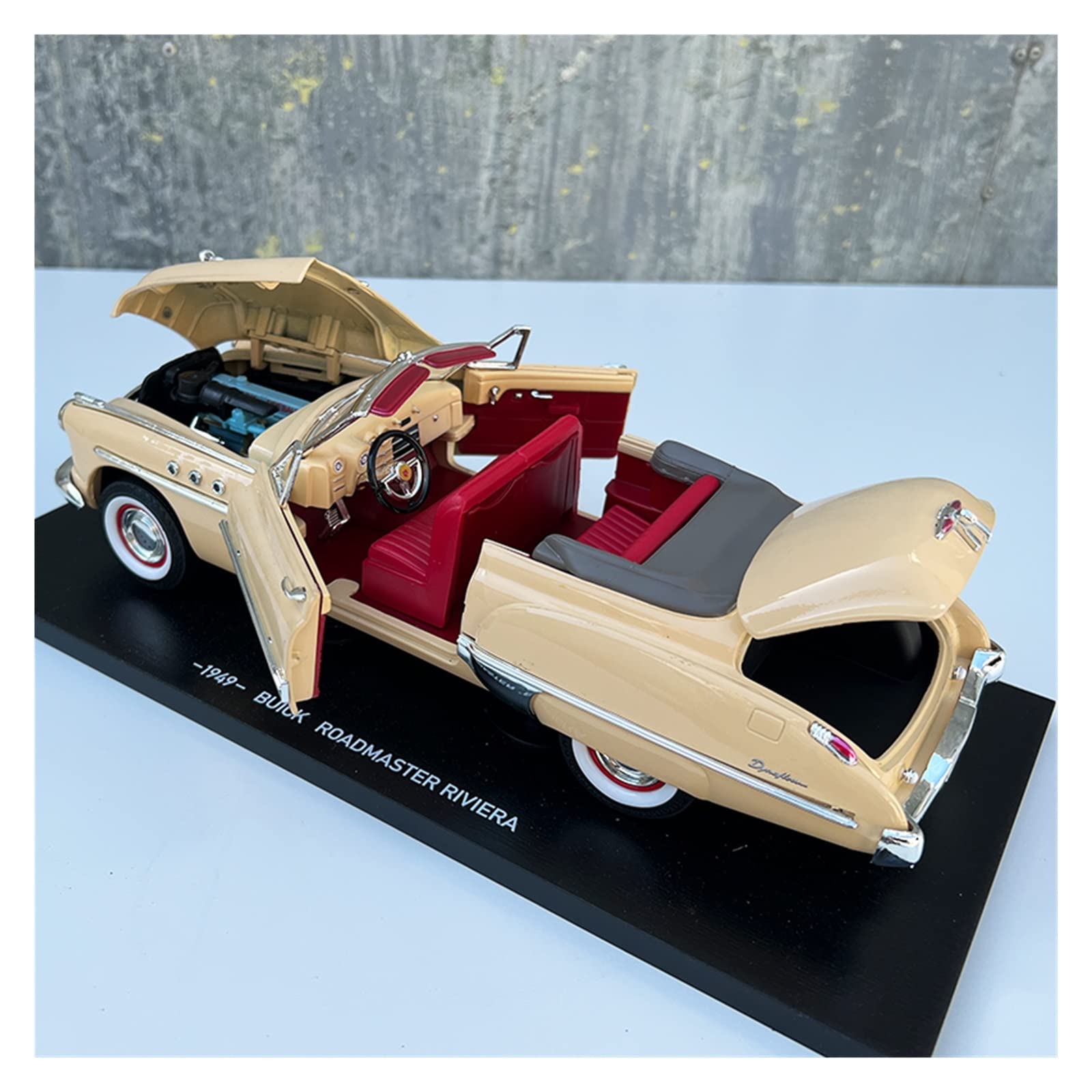 Modèle réduit Buick Roadmaster 1949 LANUVA 1/18 voiture miniature de collection