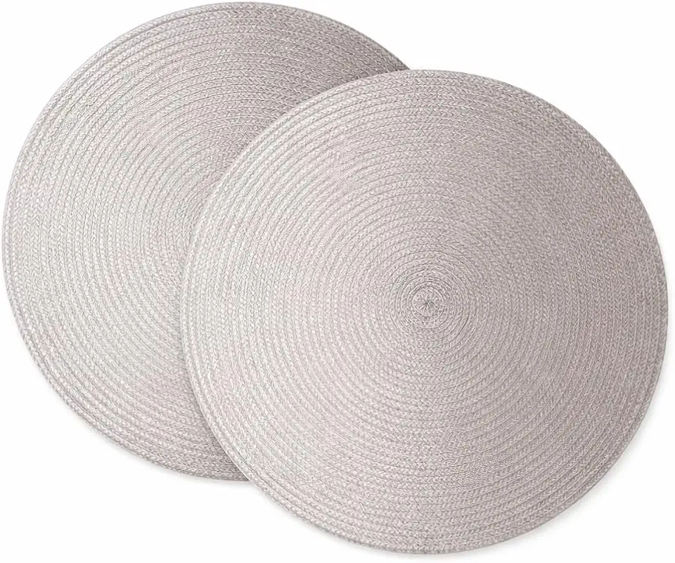 Kit com dois Sousplats Redondos 38 cm na cor Prata – Jogo Americano para Mesa Posta Elegante – Descanso de Prato em Plástico Trançado Lavável, Resistente e Decorativo