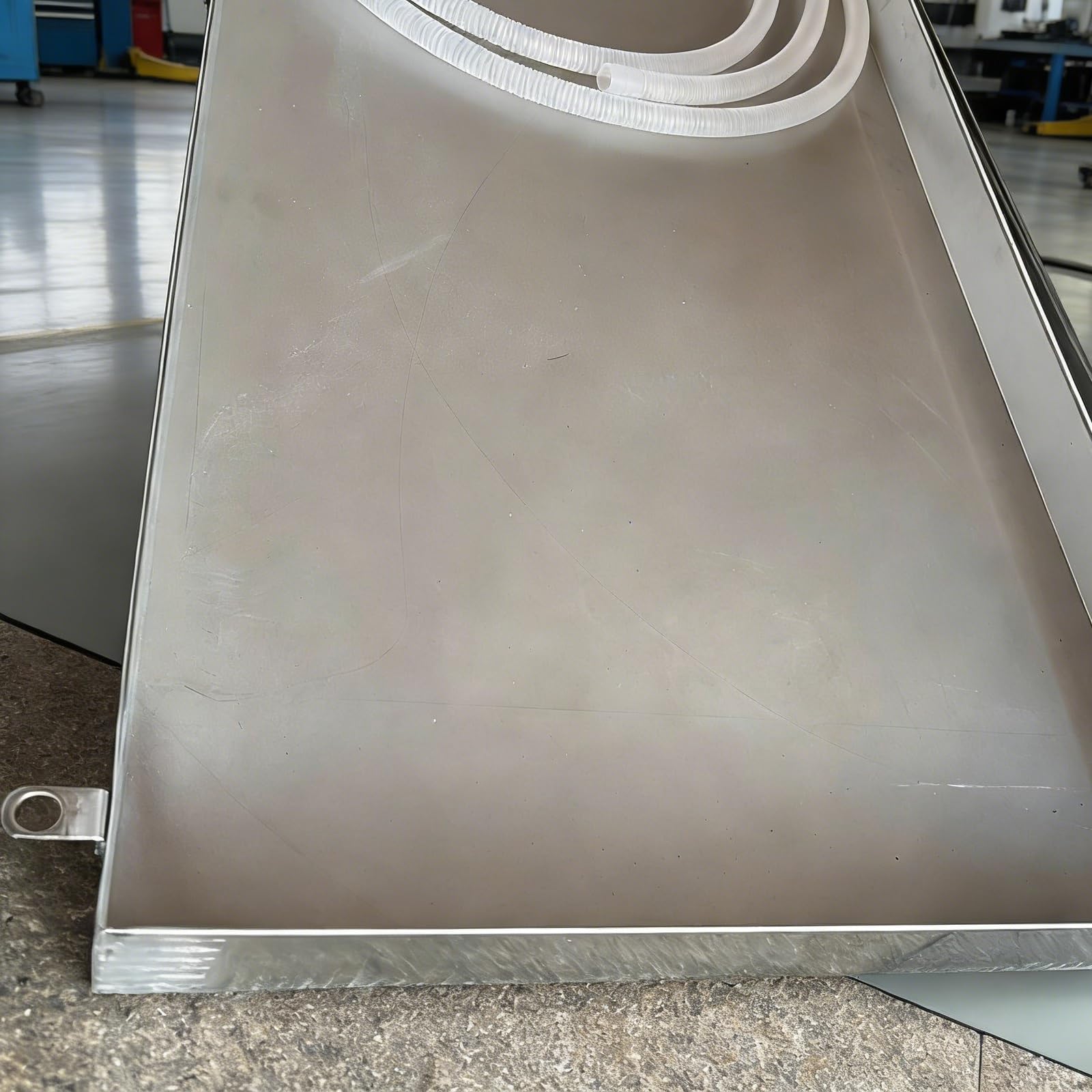 Vaschetta di scarico universale in acciaio inox, 61 x 50,8 cm, vassoio antigoccia multiuso per vasi da fiori, ciotole per animali domestici, scaldabagni e unità AC, raccogli-troppopieno portatile per