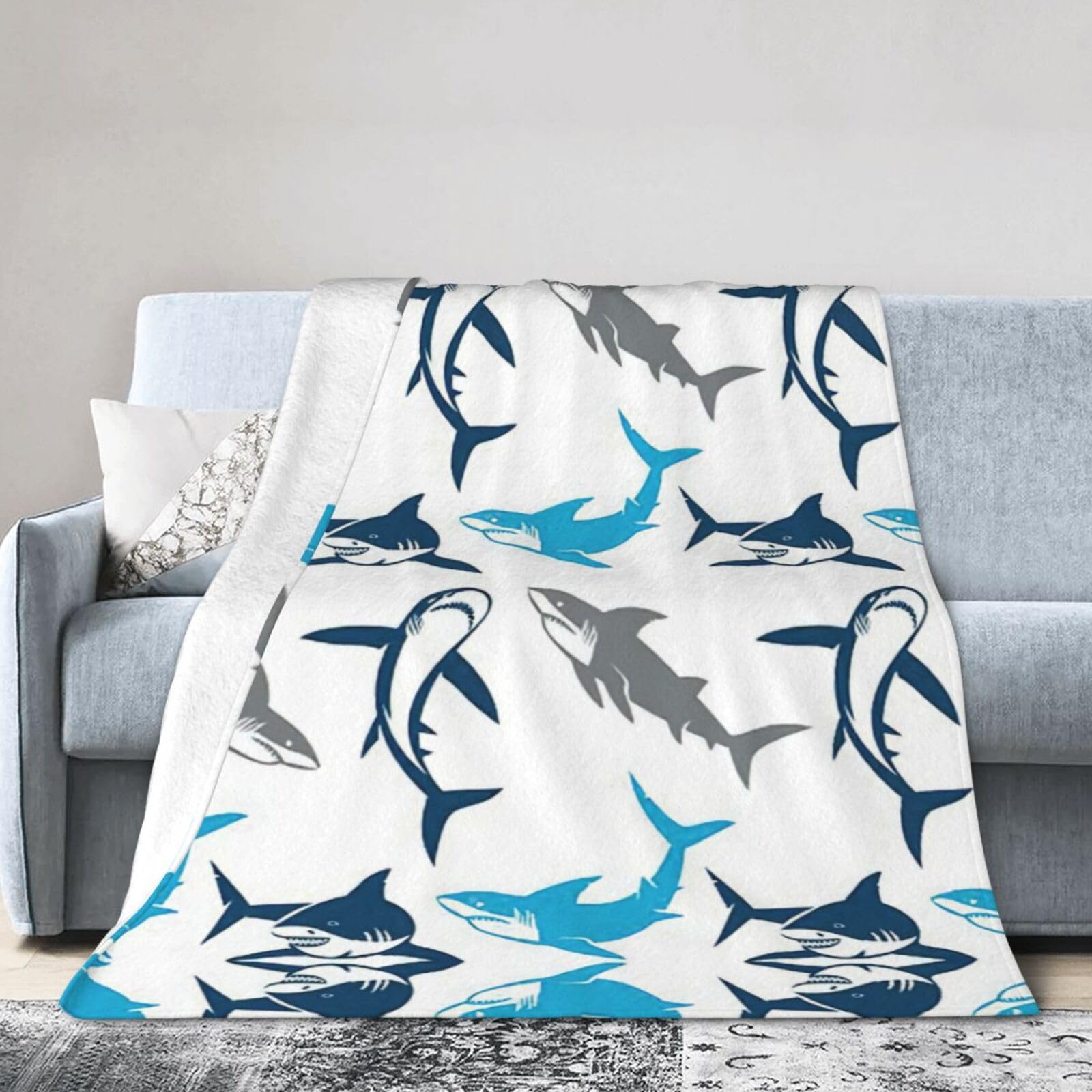Uusnwaa Soft Cosy Fleece Warm Throw Sharks Print Blanket