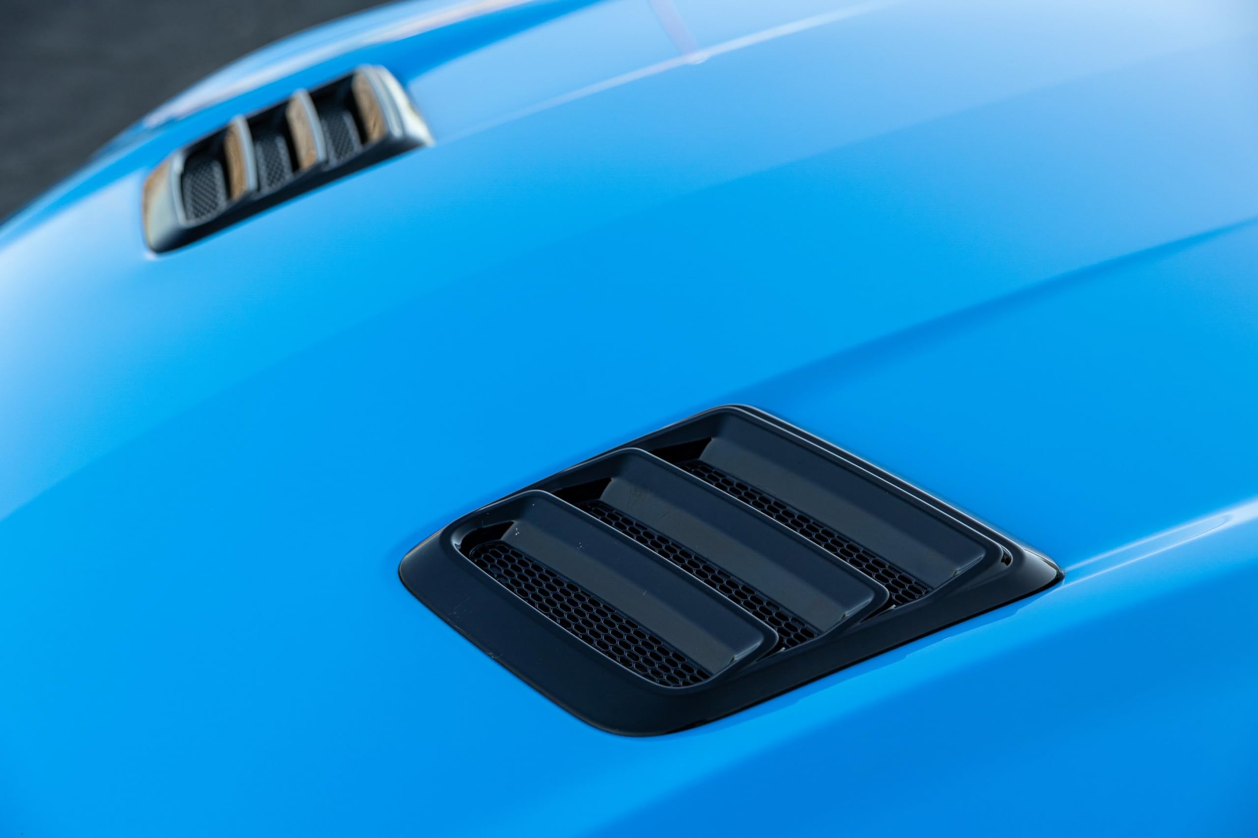 Roush 422325 Hood Vent Heat Extractors Gloss Black Pair for 2018-2023 Ford Mustang