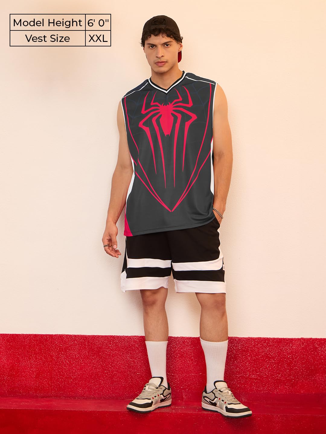 The Souled Store Marvel Herren Jungen Polyester Ärmellos V-Ausschnitt Grafikdruck Casual Einfache Streetwear