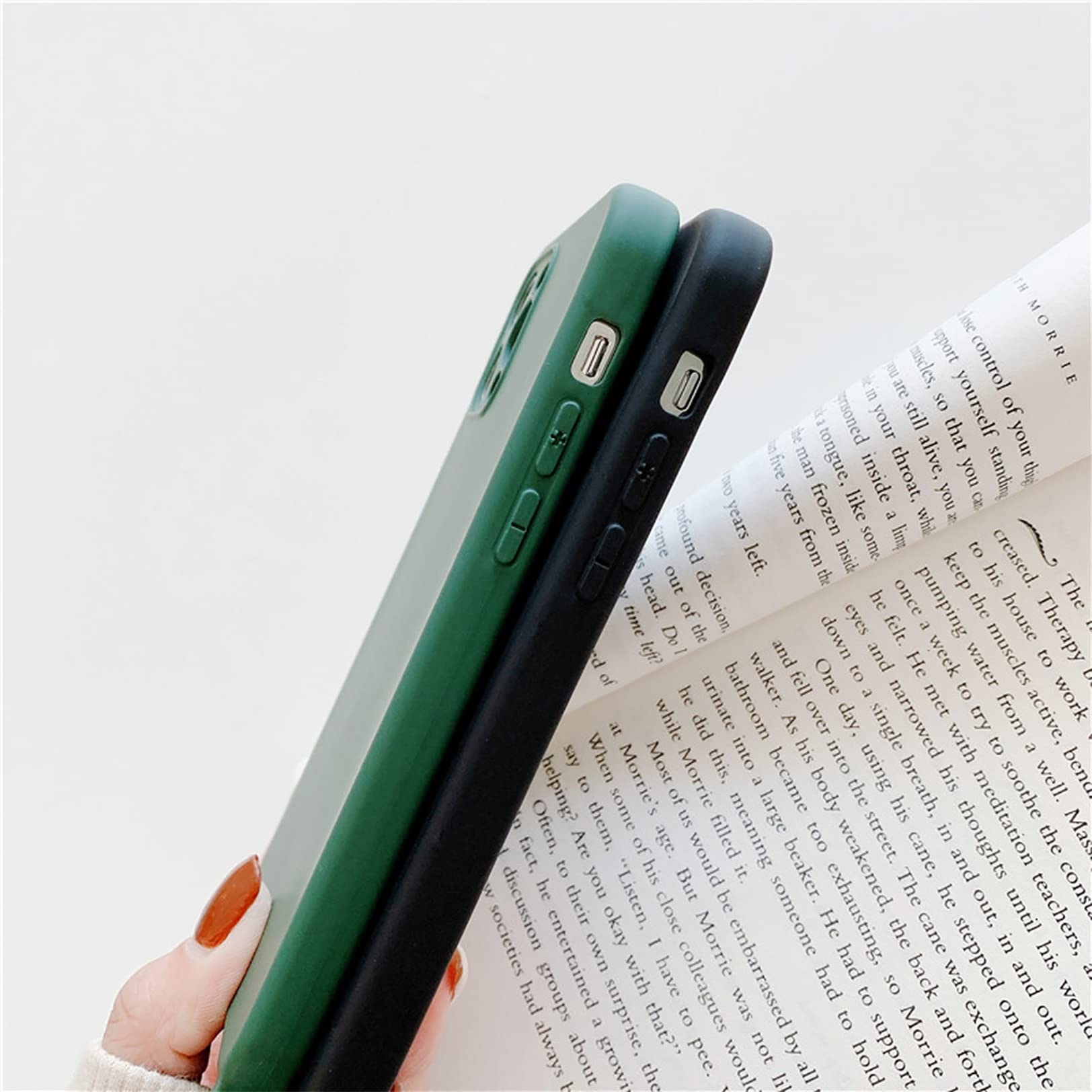 LIUKM Custodia Compatibile con iPhone 15 Pro Max, Custodia da Collo per Smartphone,Cover con Cordoncino da Indossare Cordino Laccio Morbido Silicone Necklace Bumper Case - verde