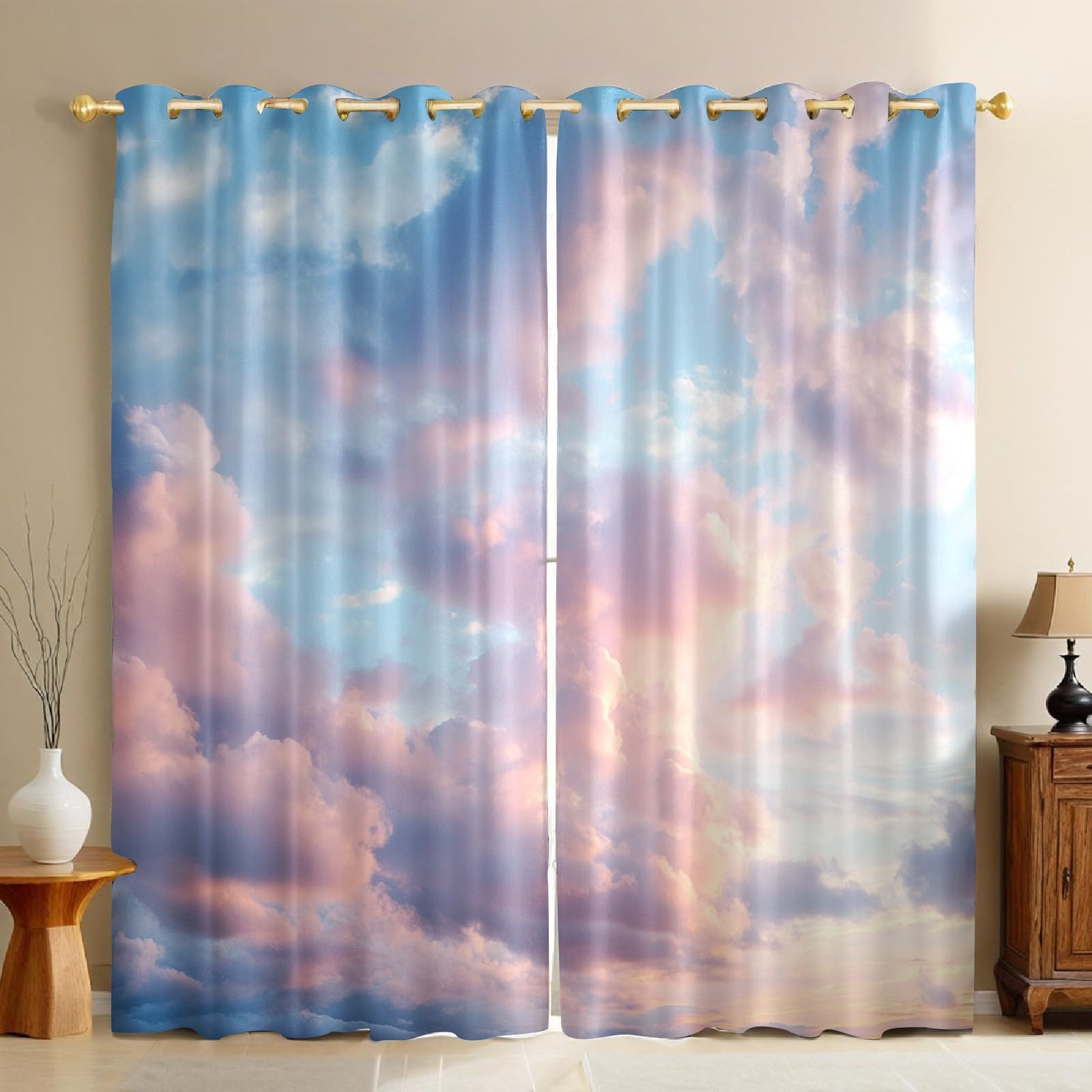 Rideaux occultants pour bloquer la lumière et le froid dans une chambre à coucher avec œillets