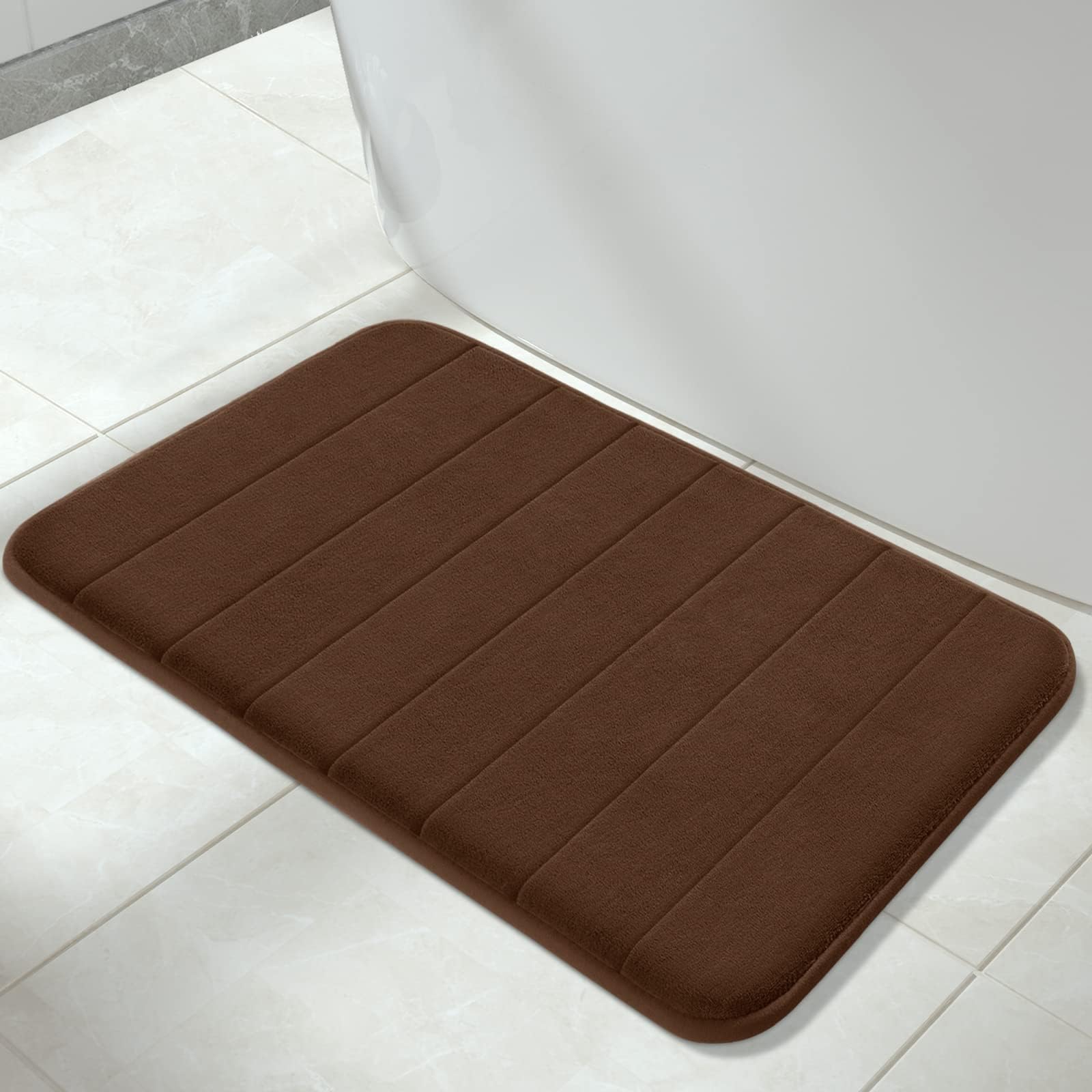 Tapis de bain antidérapant pour éviter les glissades et absorber l'eau instantanément