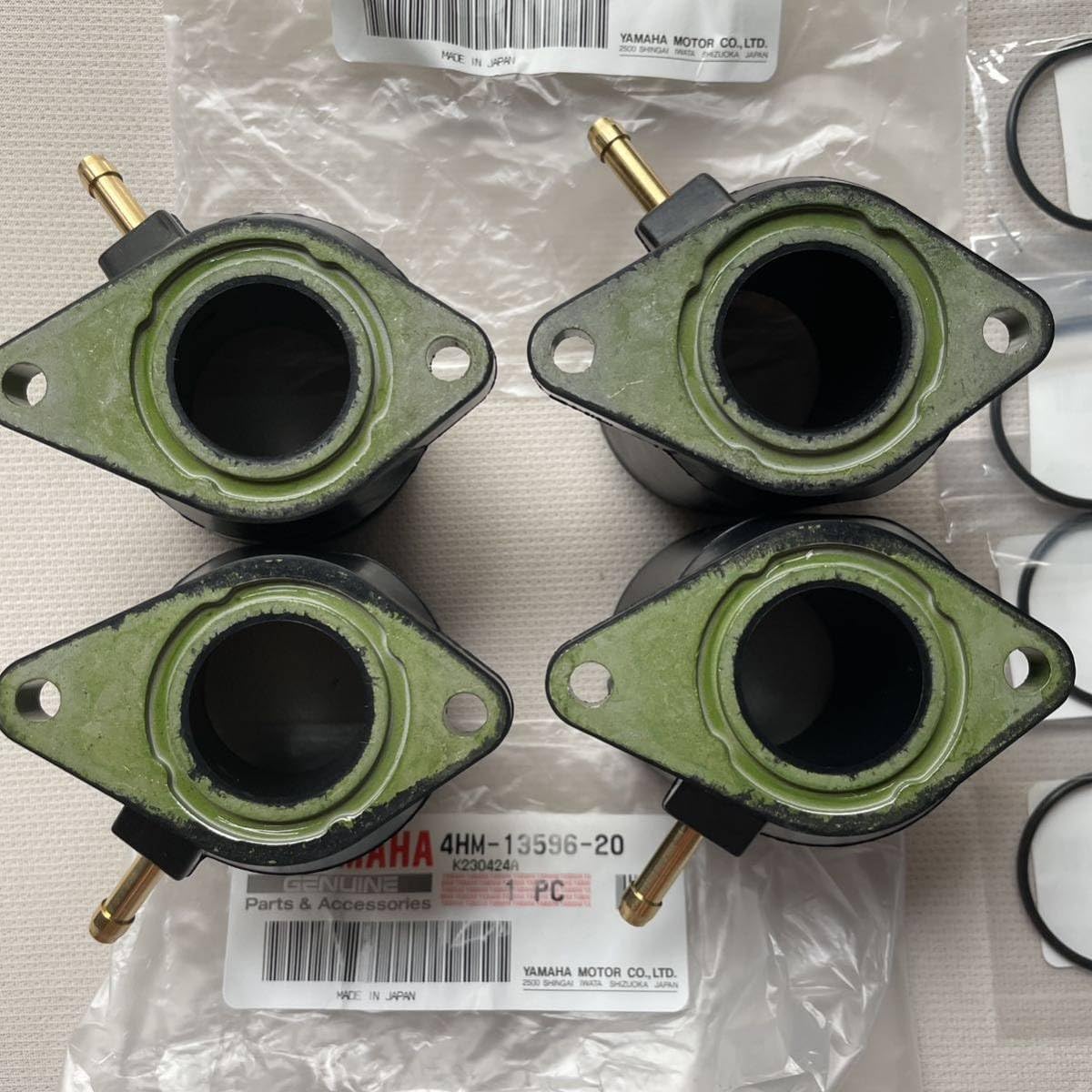 xjr400 4hm 純正インシュレーター takeshi xjr400 4hm 純正インシュレーター takeshi xjr400 4hm 純正