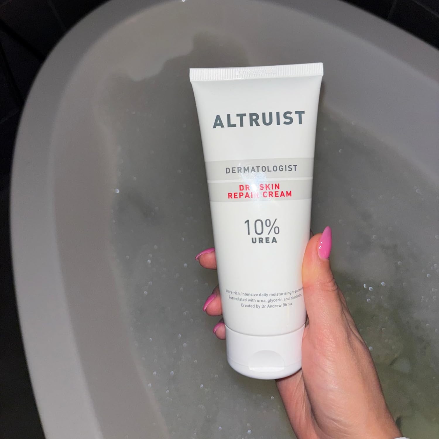 ALTRUIST. Dermatologist Dry Skin Repair Cream 10% Urea – Medical grade moisturiser with Glycerin and Urea by Dr Andrew Birnie, suitable for sensitive skin – 200 ml