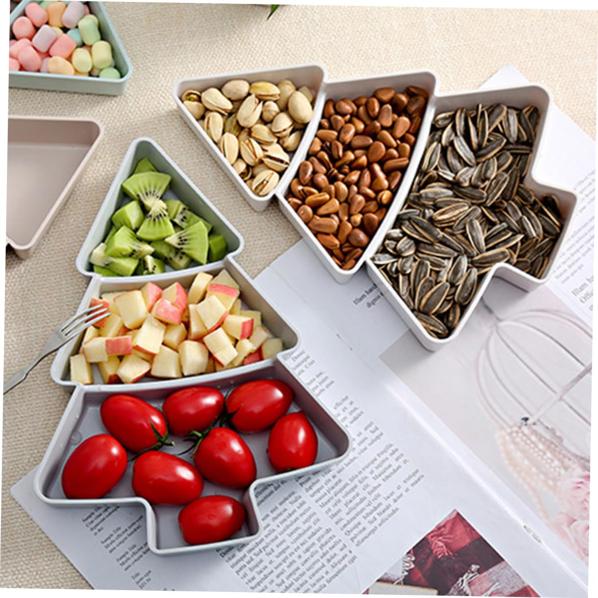 2Pcs Christmas tree ceramic tray plastic salad bowls mini dessert plates ceramic candy plate Compartment Snack Serving Tray Christmas Fruit Tray plastic fruit bowl food