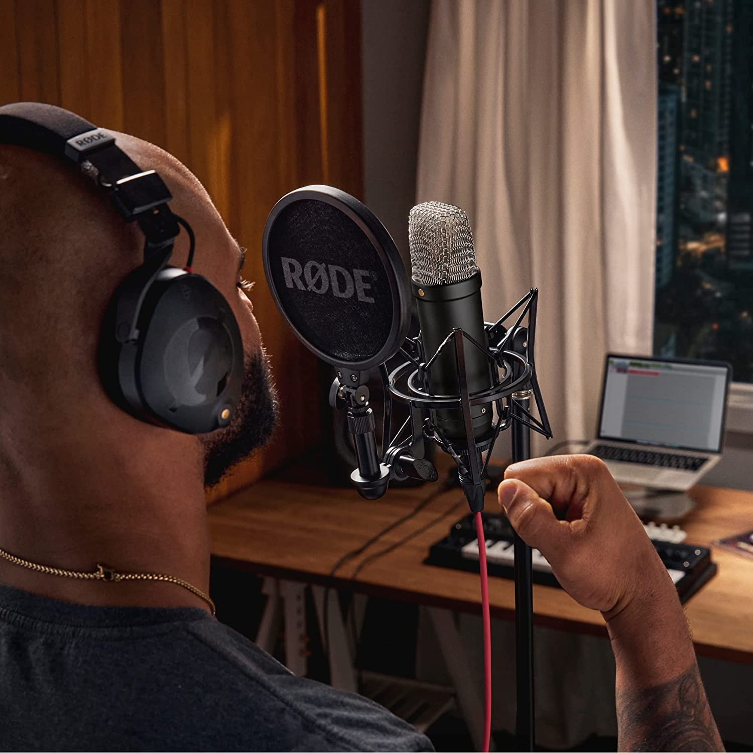 Rode NT1 5th Generation XLR USB Microfono da studio Nero + Keepdrum MS138 WH braccio microfono
