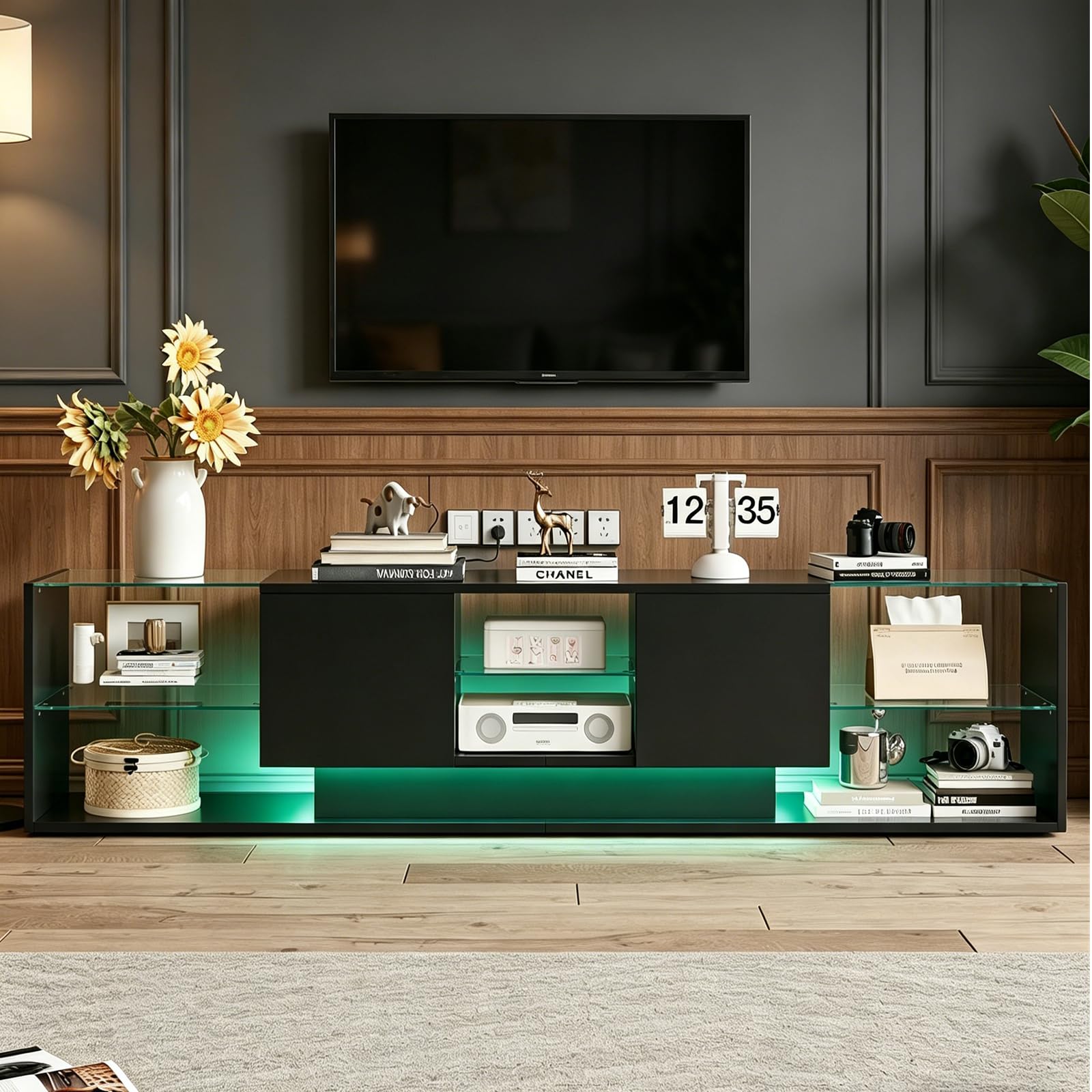 Mueble de TV con luces LED para televisores de hasta 85 pulgadas, moderno y brillante, con espacio de almacenamiento y estantes de cristal abiertos, para salón, dormitorio, color negro