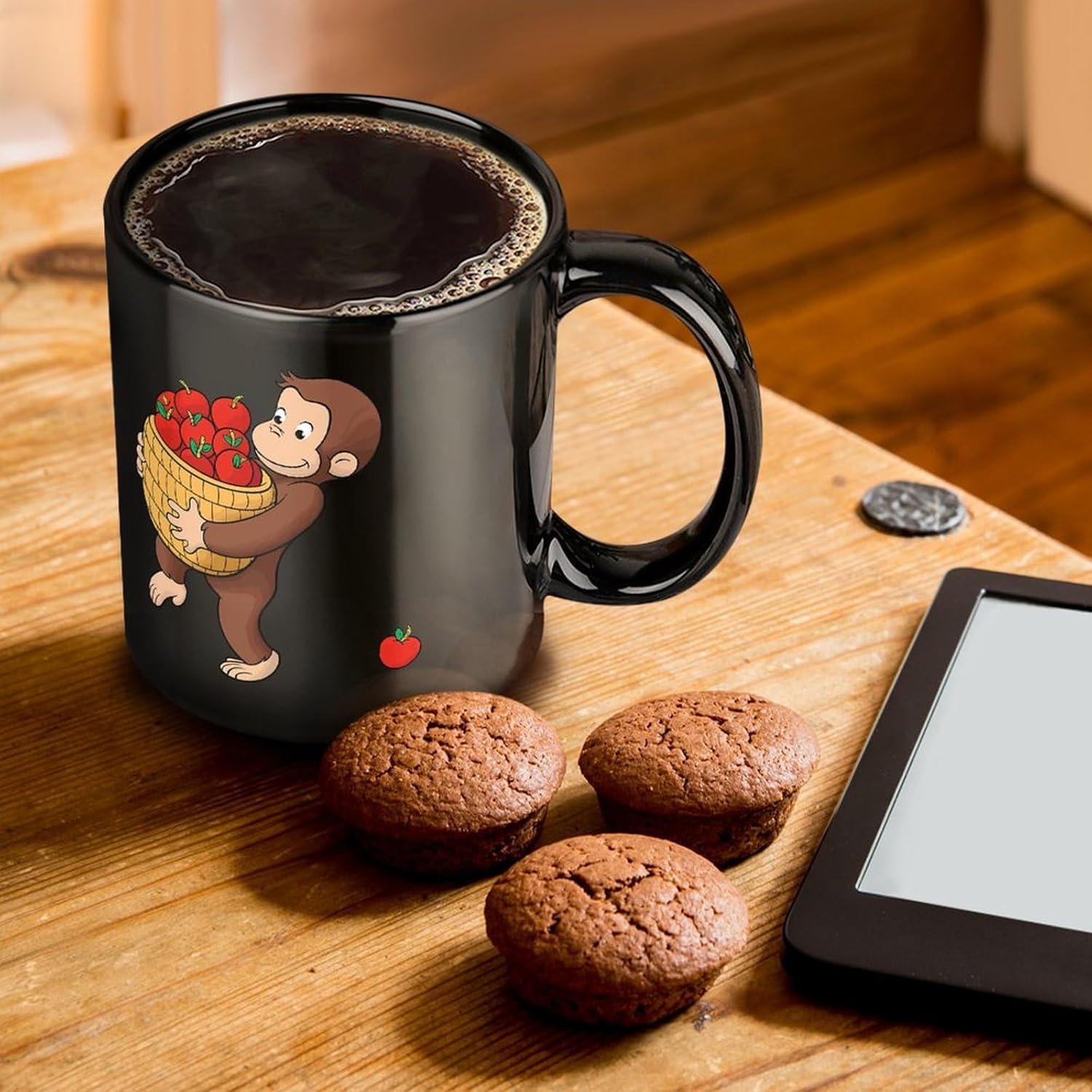 ◇おさるのジョージ マットメラミンカップ 270ml（グラス・マグ・タンブラー） | one'sterrace（ワンズテラス）| ワールド  オンラインストア | WORLD ONLINE STORE 黒い マグカップ 磁器カップ おさるのジョージ 両面印刷 コーヒーカップ ティーカップ コップ スープカップ 水筒 お茶カップ 飲用