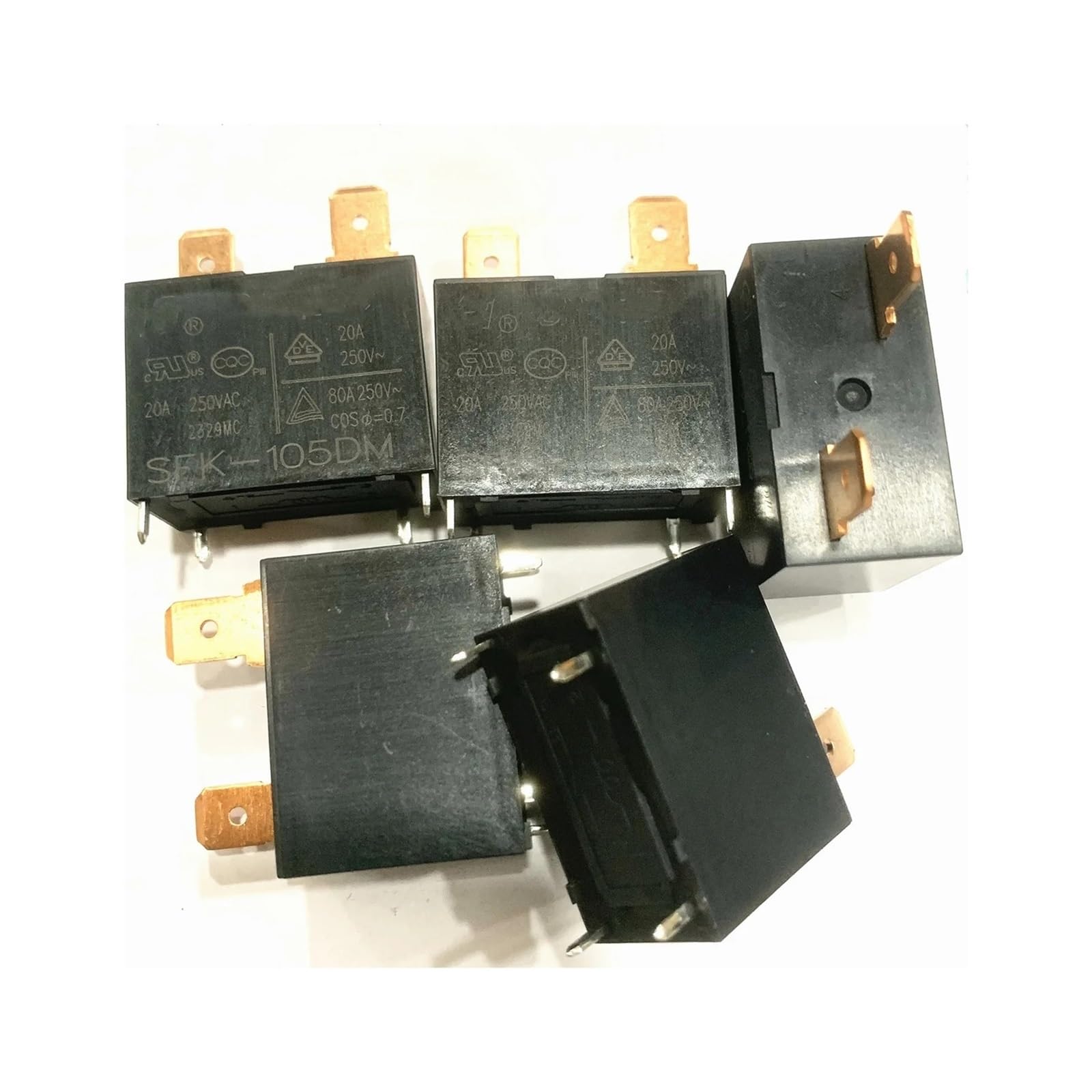 Relay SFK-105DM 5V replica exacta para reparar placas de electrodomesticos dañadas