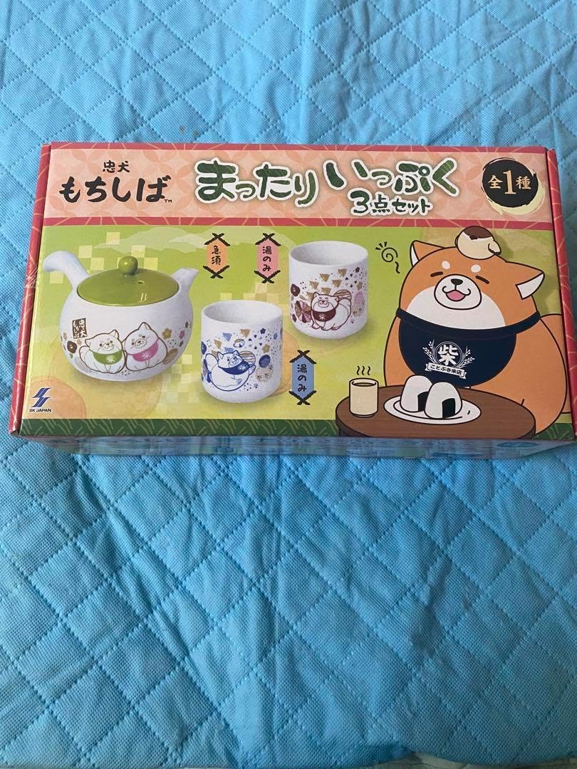新品未使用 箱付き 有田焼 三方菊 深皿揃 5枚セット 工芸品 アンティーク 箱付き 有田焼 三方菊 深皿揃 5枚セット 工芸品・アンティーク 箱付き
