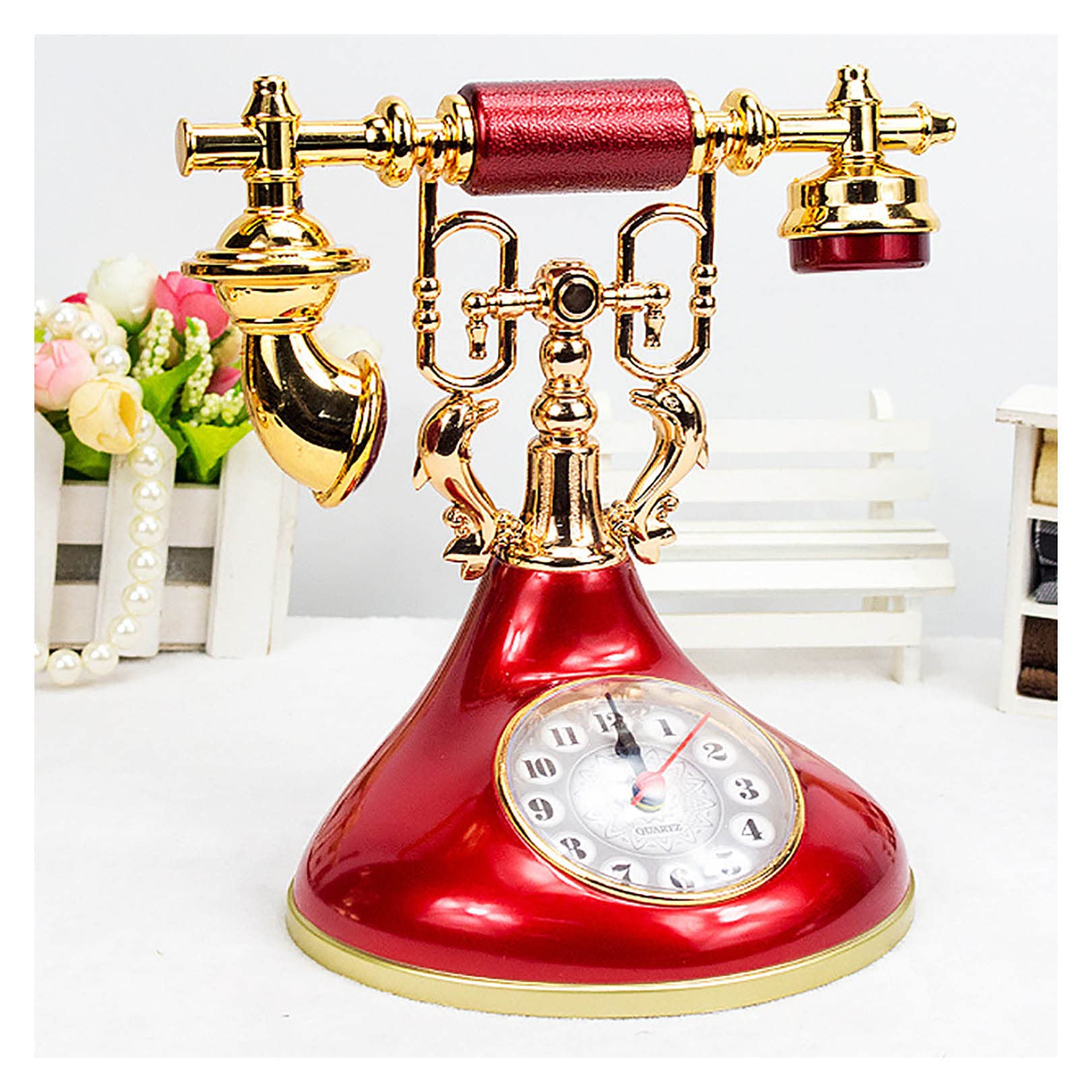 Téléphone décoration bureau rétro pour sublimer une bibliothèque de salon chic
